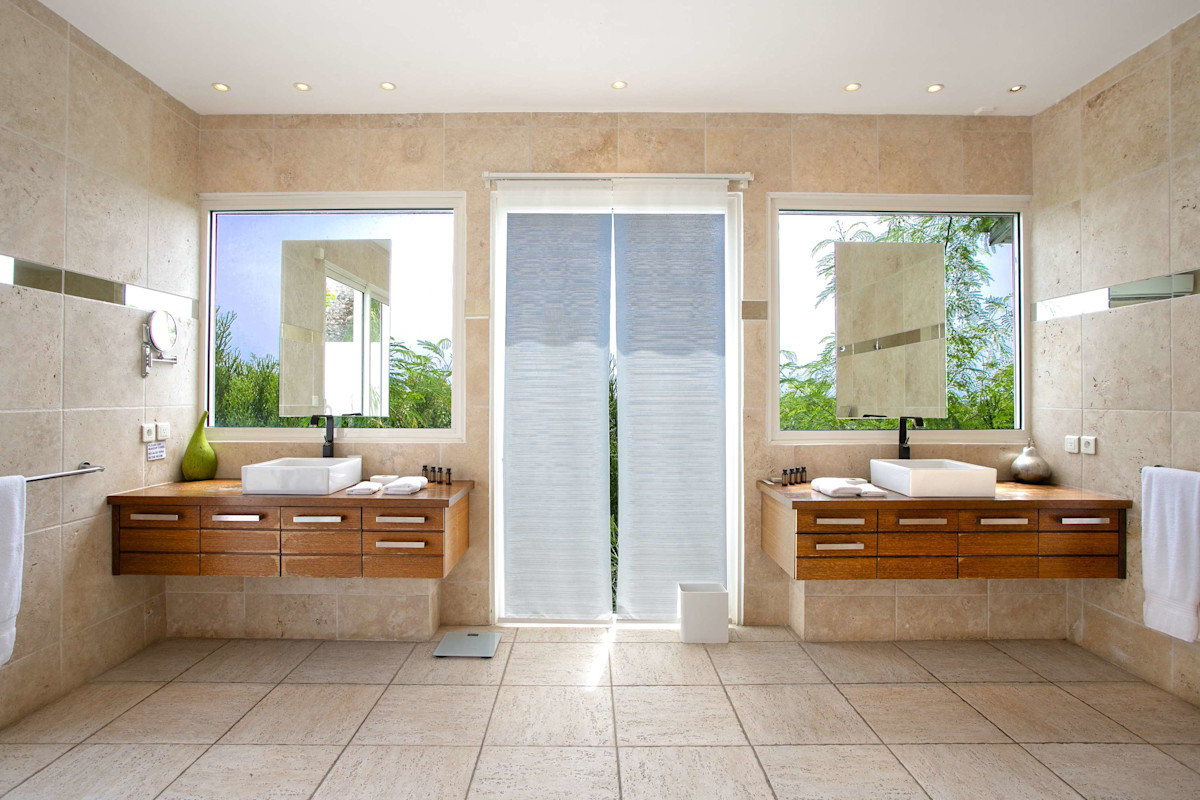 Encore property image