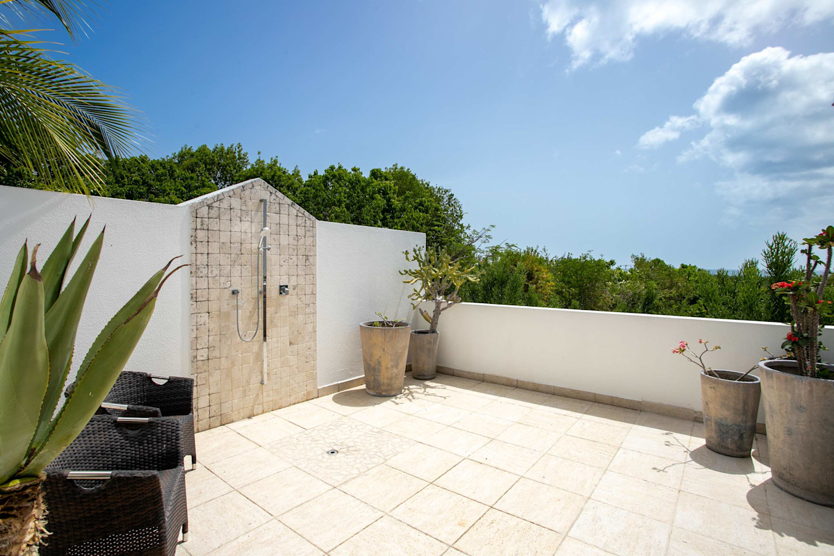 Encore property image