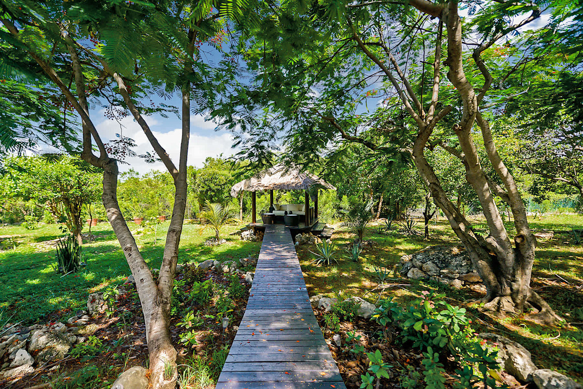 Encore property image