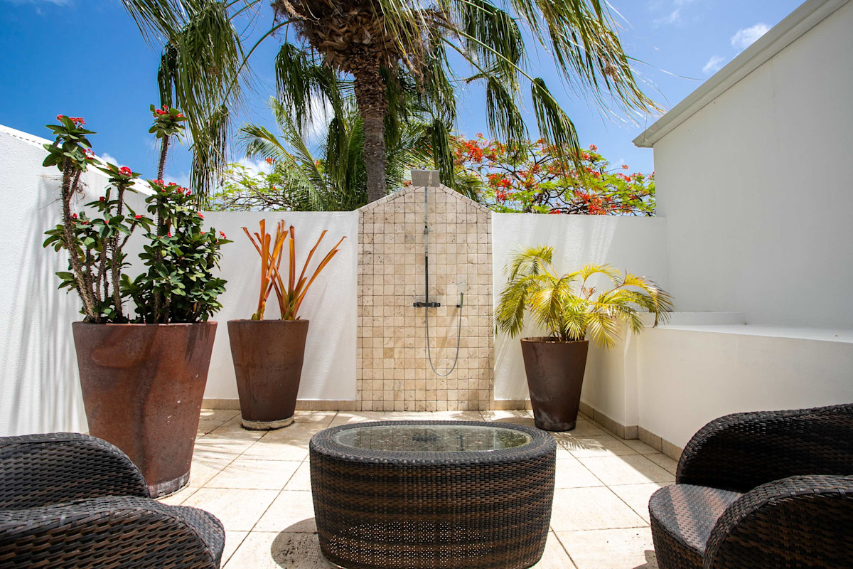 Encore property image