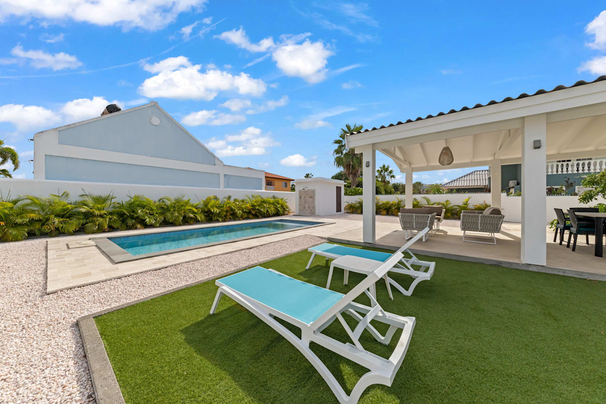 sun loungers