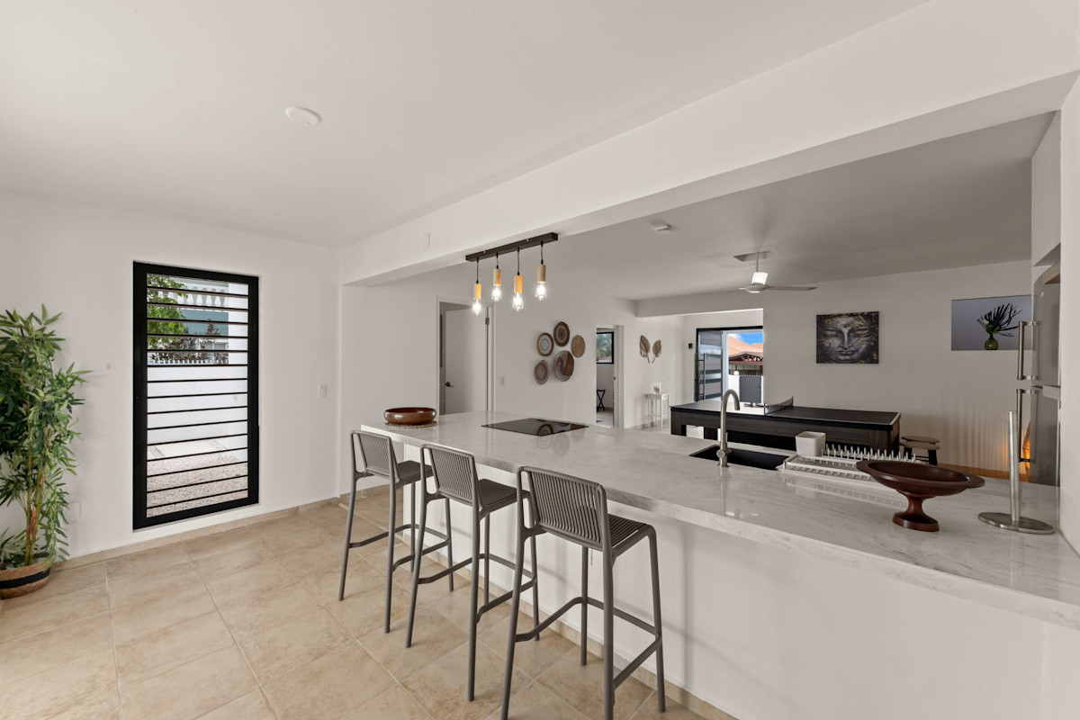 kitchen bar