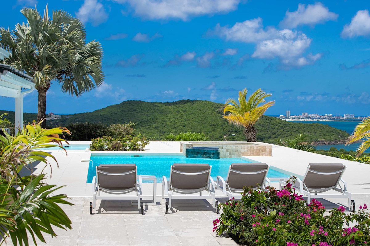 Villa Dream In Blue property image