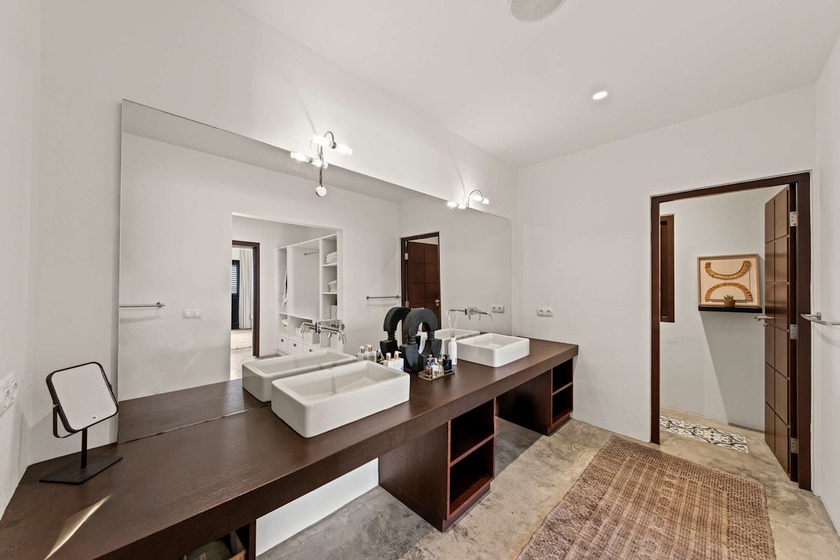 Azure Horizon property image
