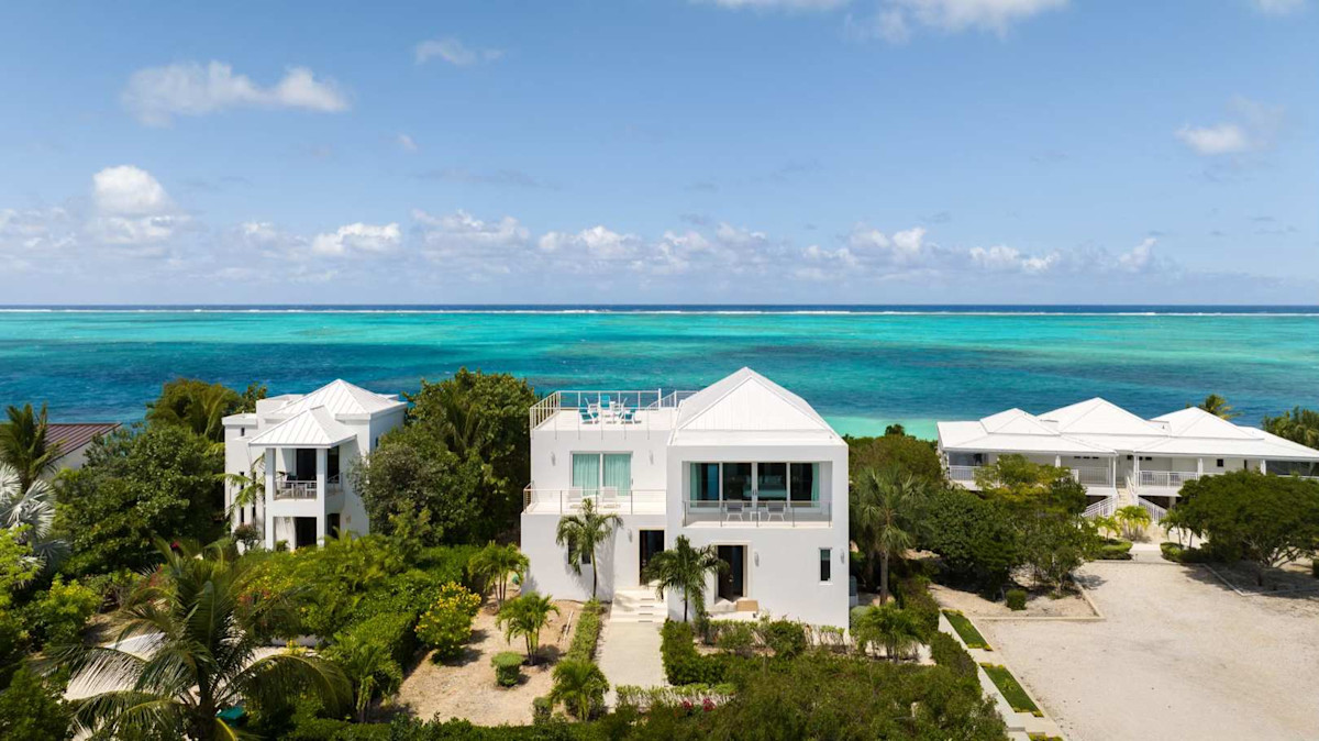 Sandpebble property image