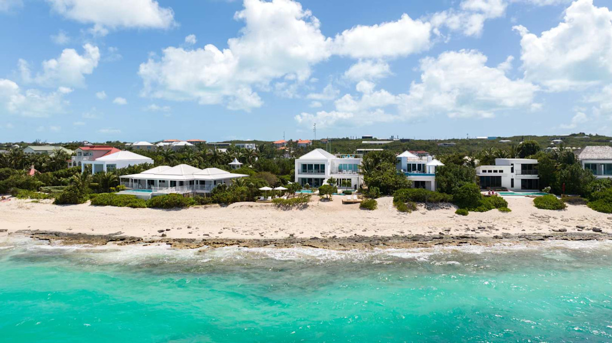 Sandpebble property image