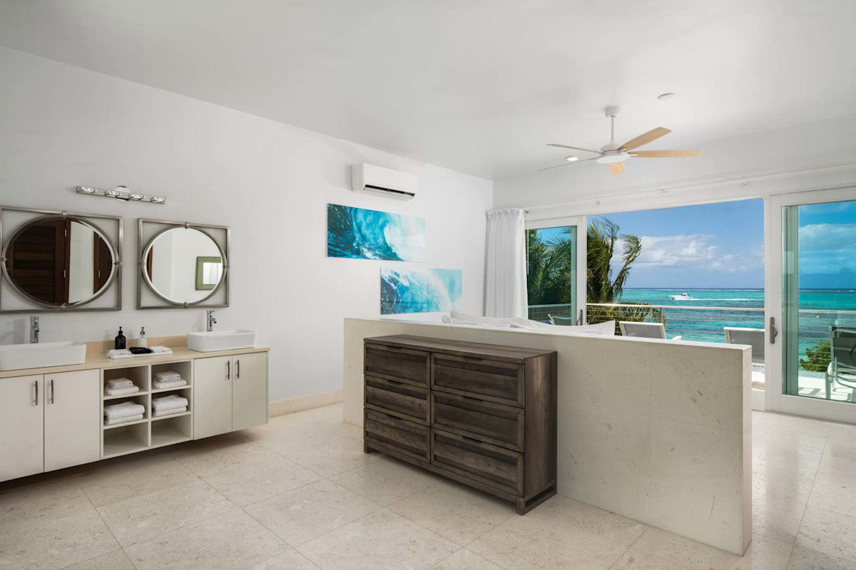 Sandpebble property image