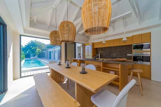 Lollipop property image
