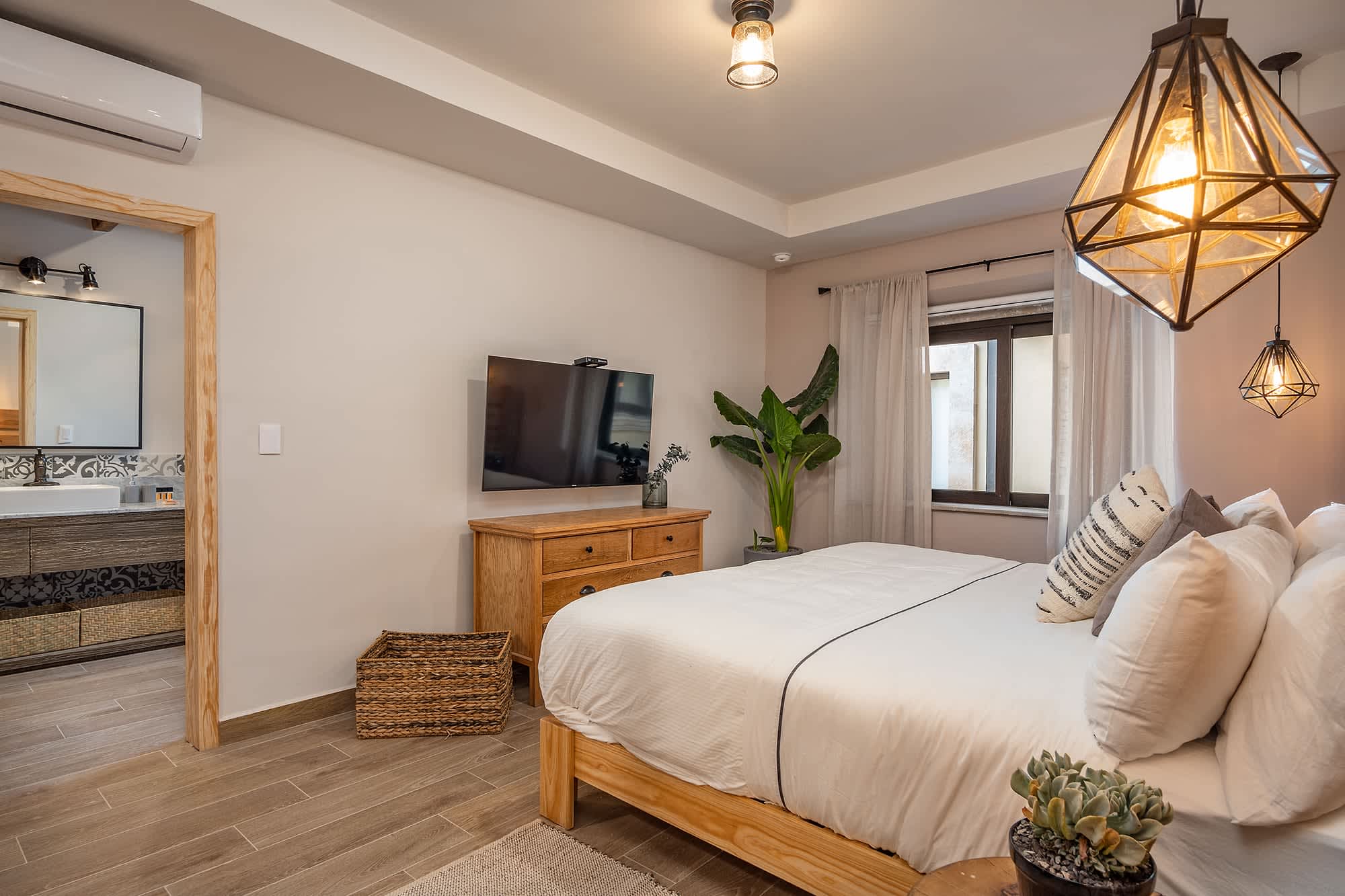 Bedroom with queen bed