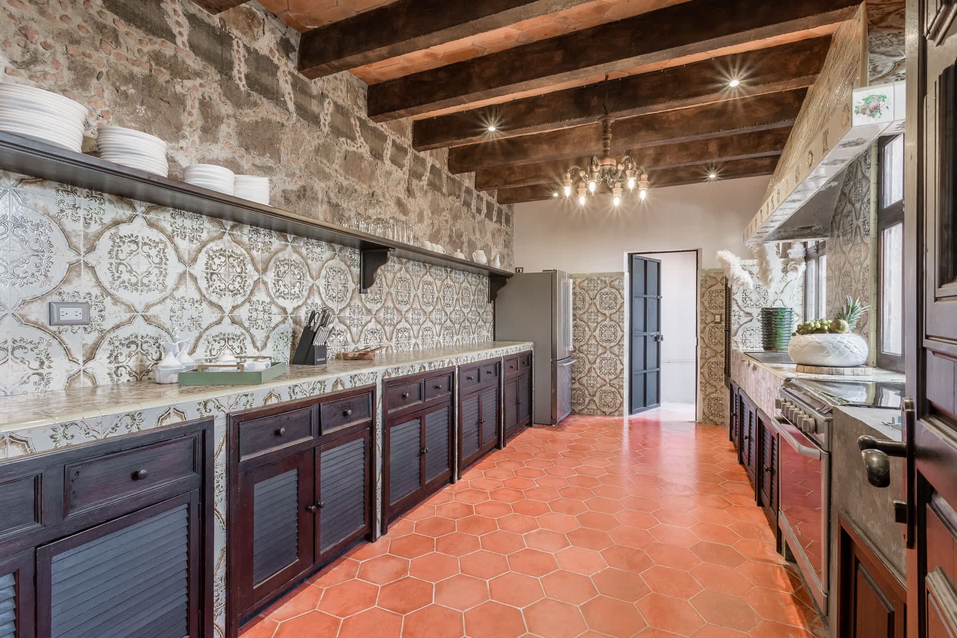 Casa Vista 6BR Villa, 16p Jacuzzi Pool & Breakfast 19
