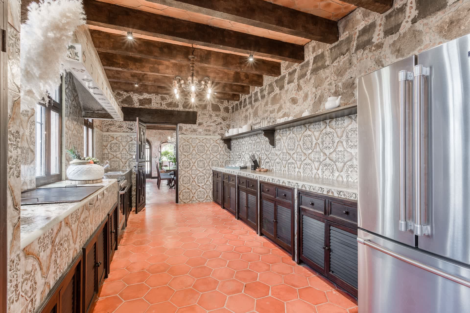 Casa Vista 6BR Villa, 16p Jacuzzi Pool & Breakfast 18