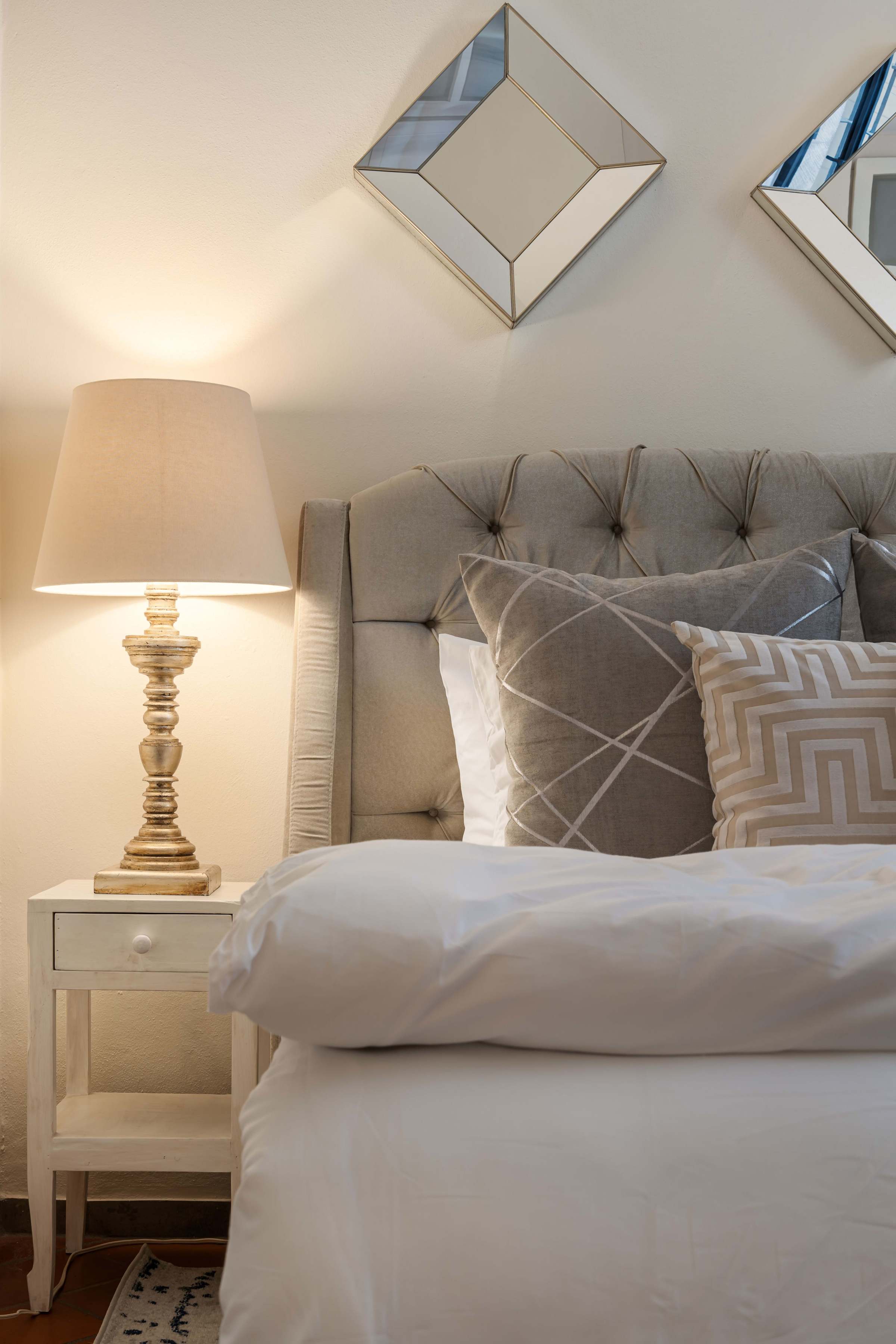 Main bedroom details