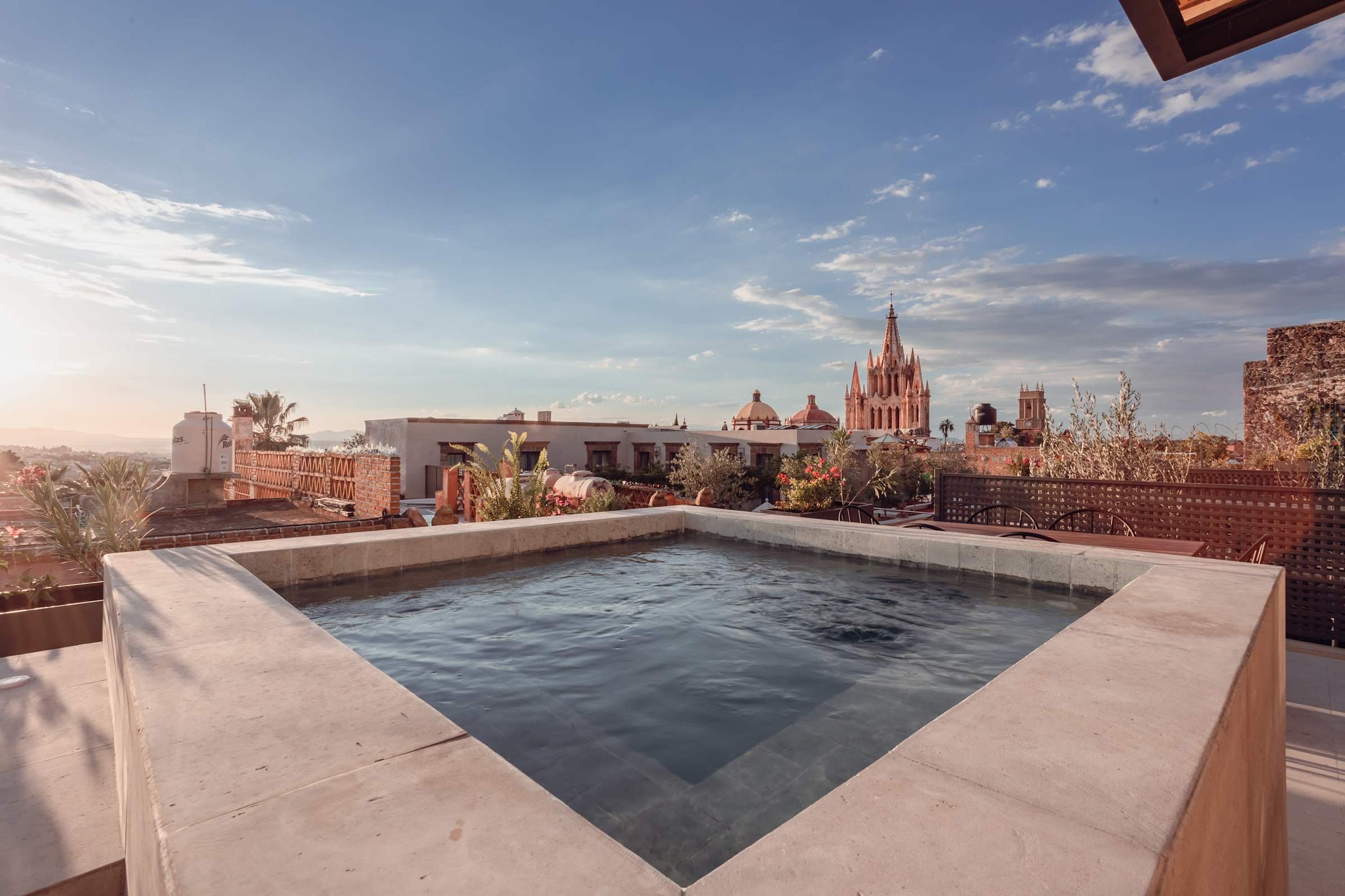 Private Jacuzzi with Parroquia Views