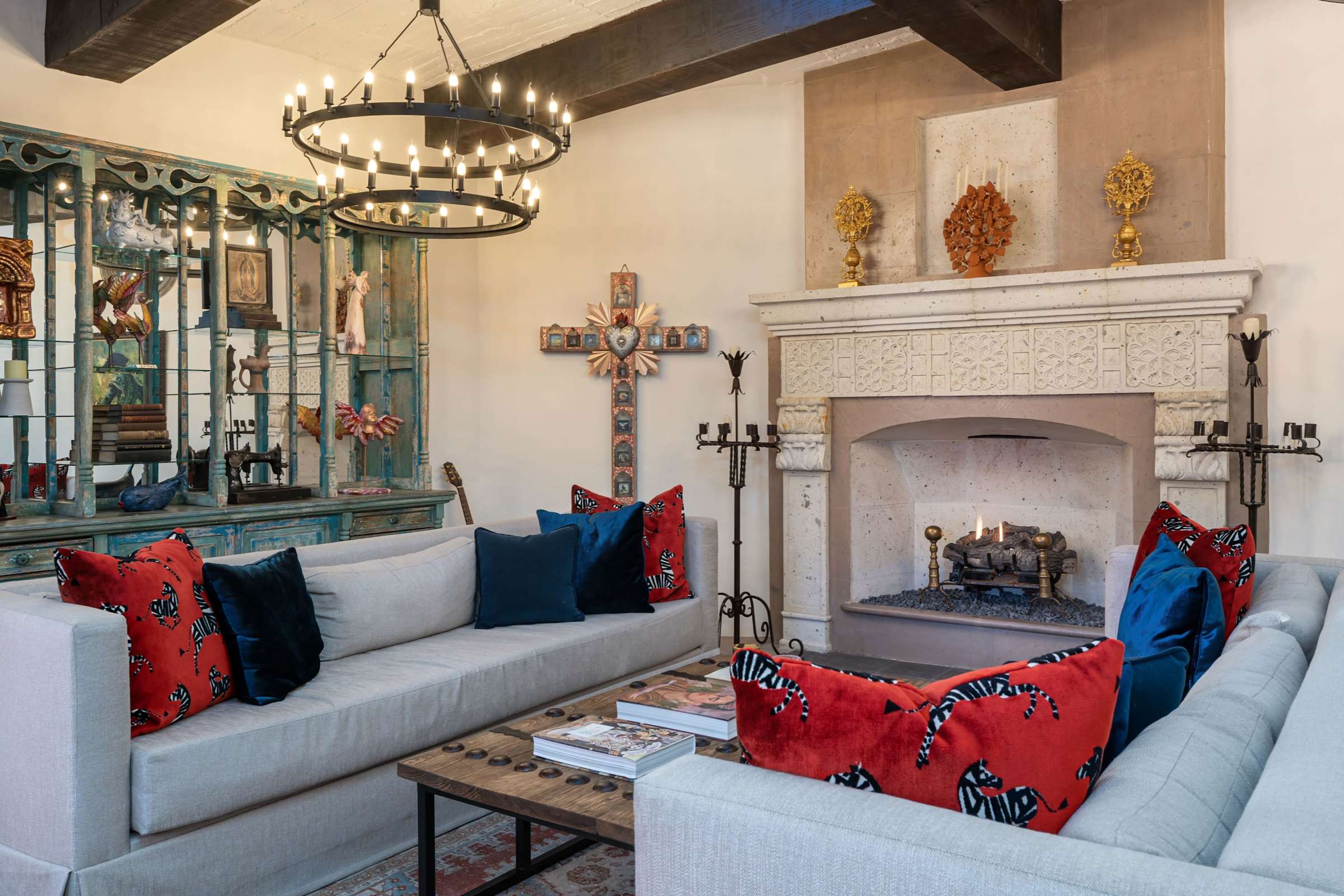 Grand living room