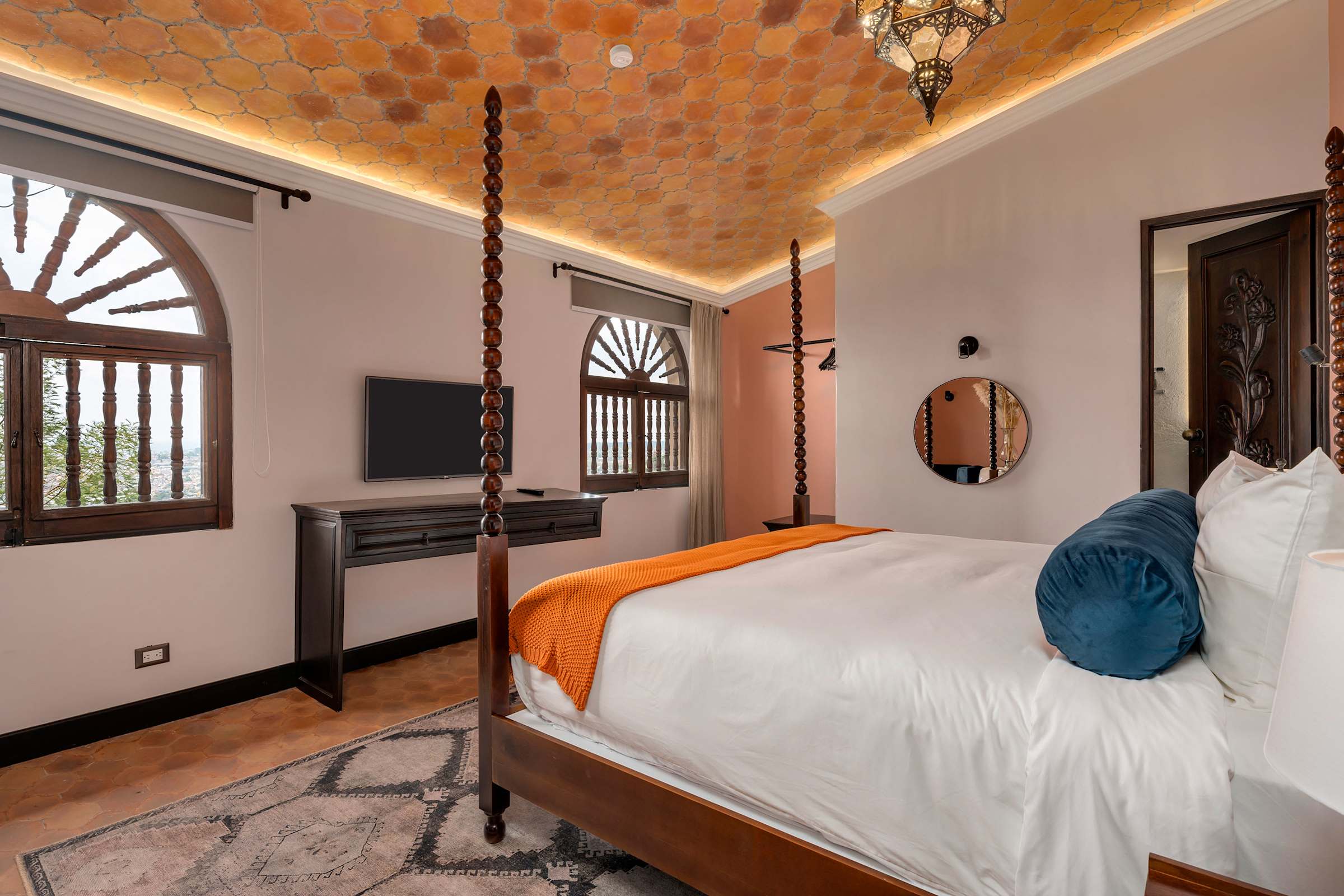 Casa Vista 6BR Villa, 16p Jacuzzi Pool & Breakfast 27