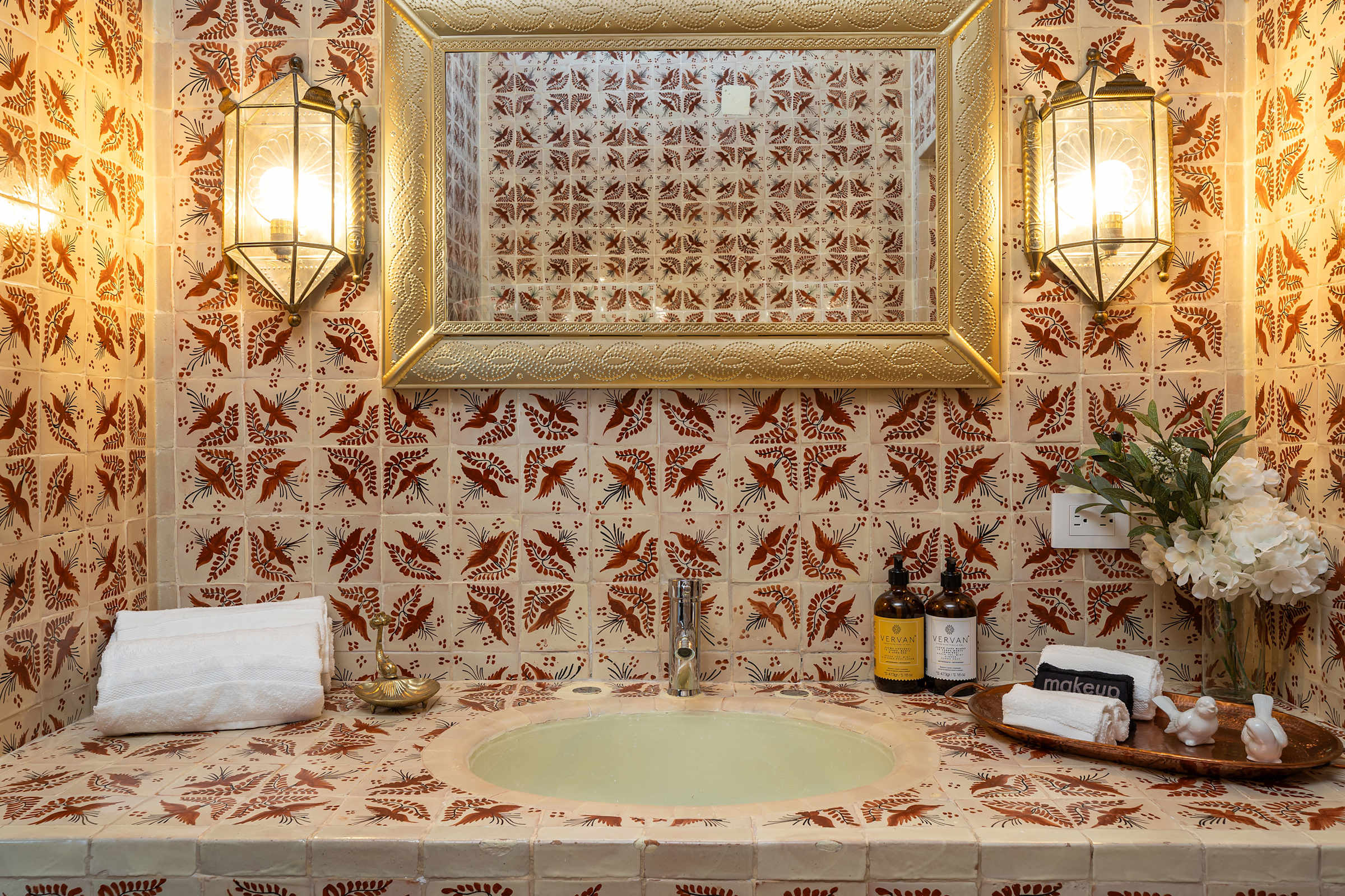 Casa Pedro Vargas: 6BR Estate w/ Hot Tub & Modern Comforts 21