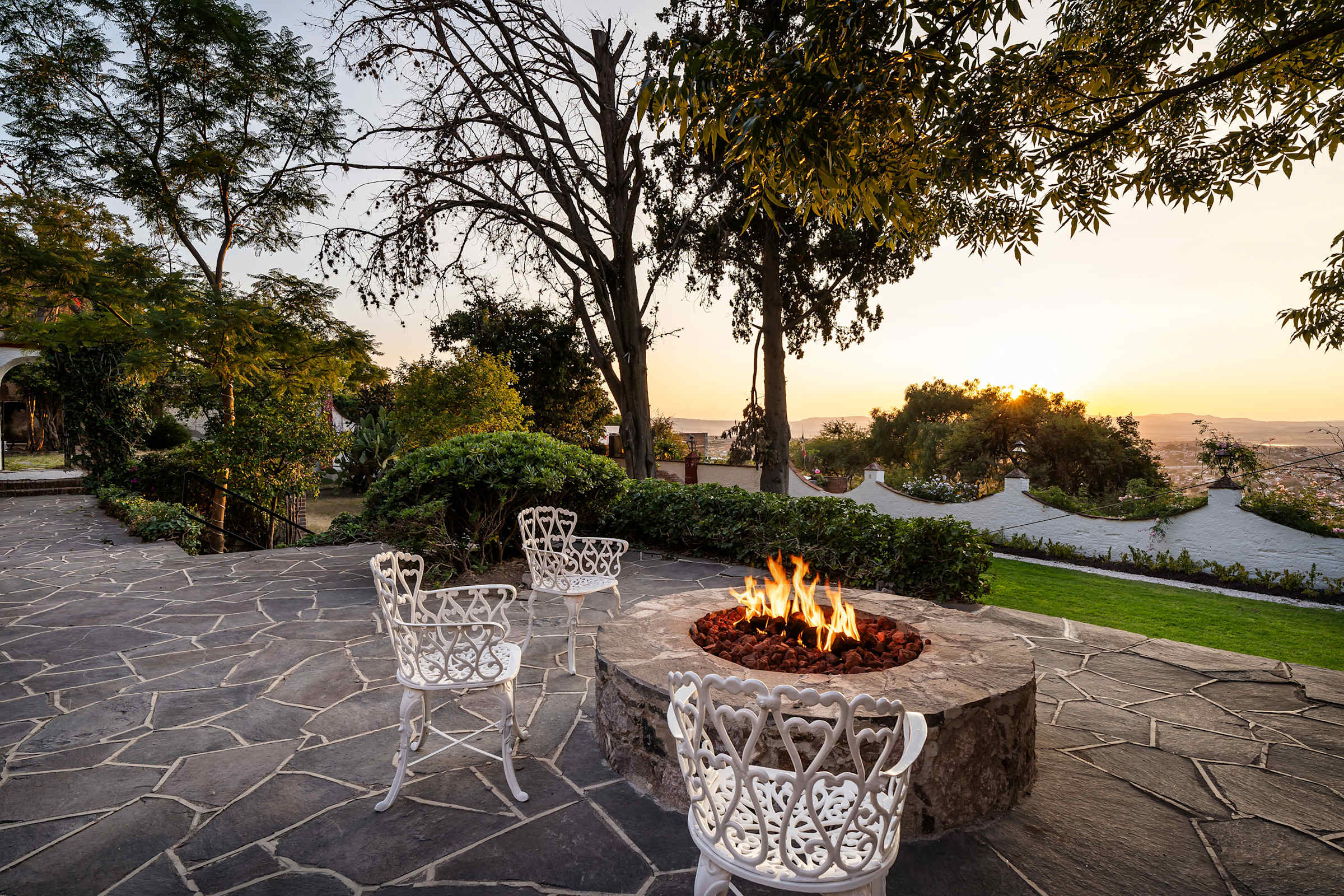 Casa Pedro Vargas: 6BR Estate w/ Hot Tub & Modern Comforts 53