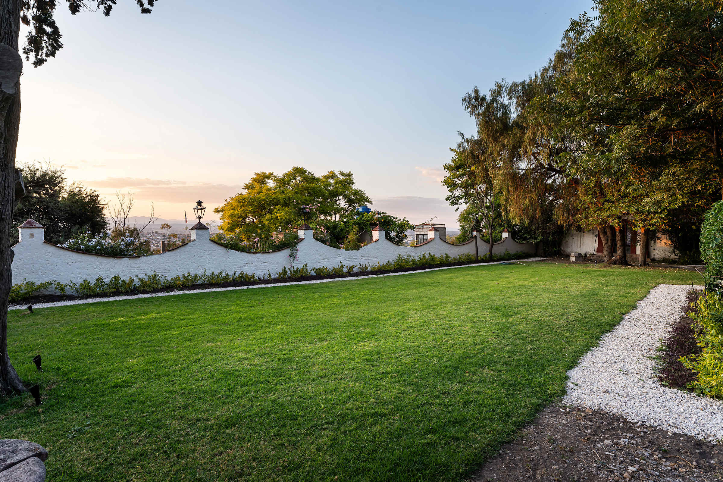 Casa Pedro Vargas: 6BR Estate w/ Hot Tub & Modern Comforts 56