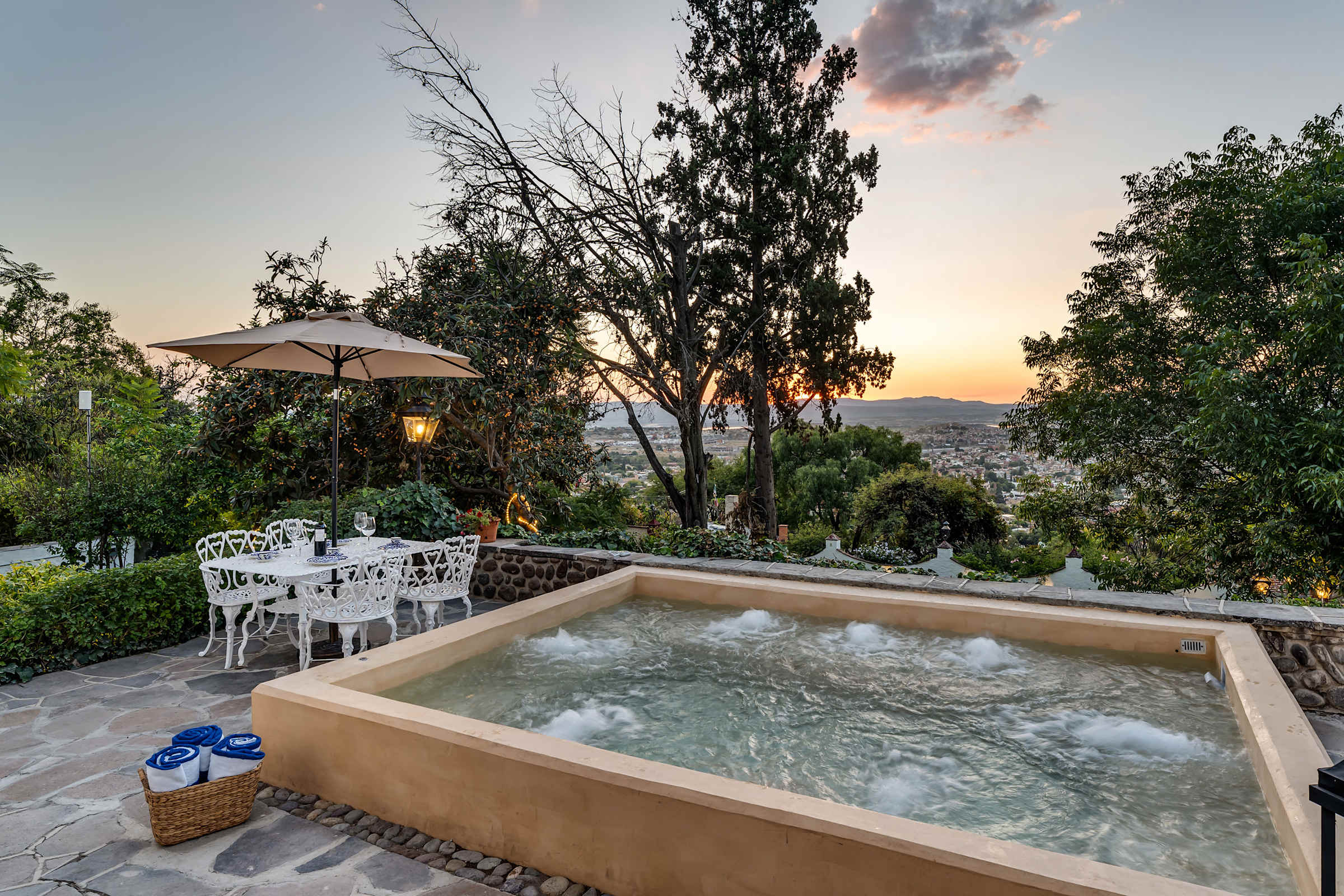 Casa Pedro Vargas: 6BR Estate w/ Hot Tub & Modern Comforts 51