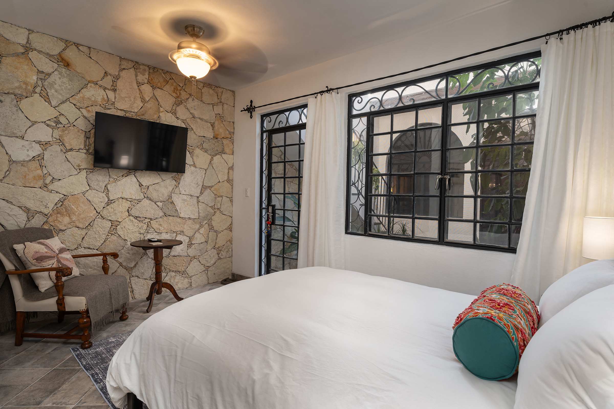 Casa Bellavista, 4BR in Centro Jardin Allende 25