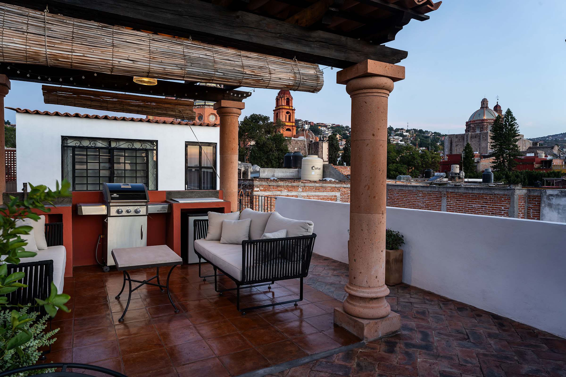 Casa Bellavista, 4BR in Centro Jardin Allende 32