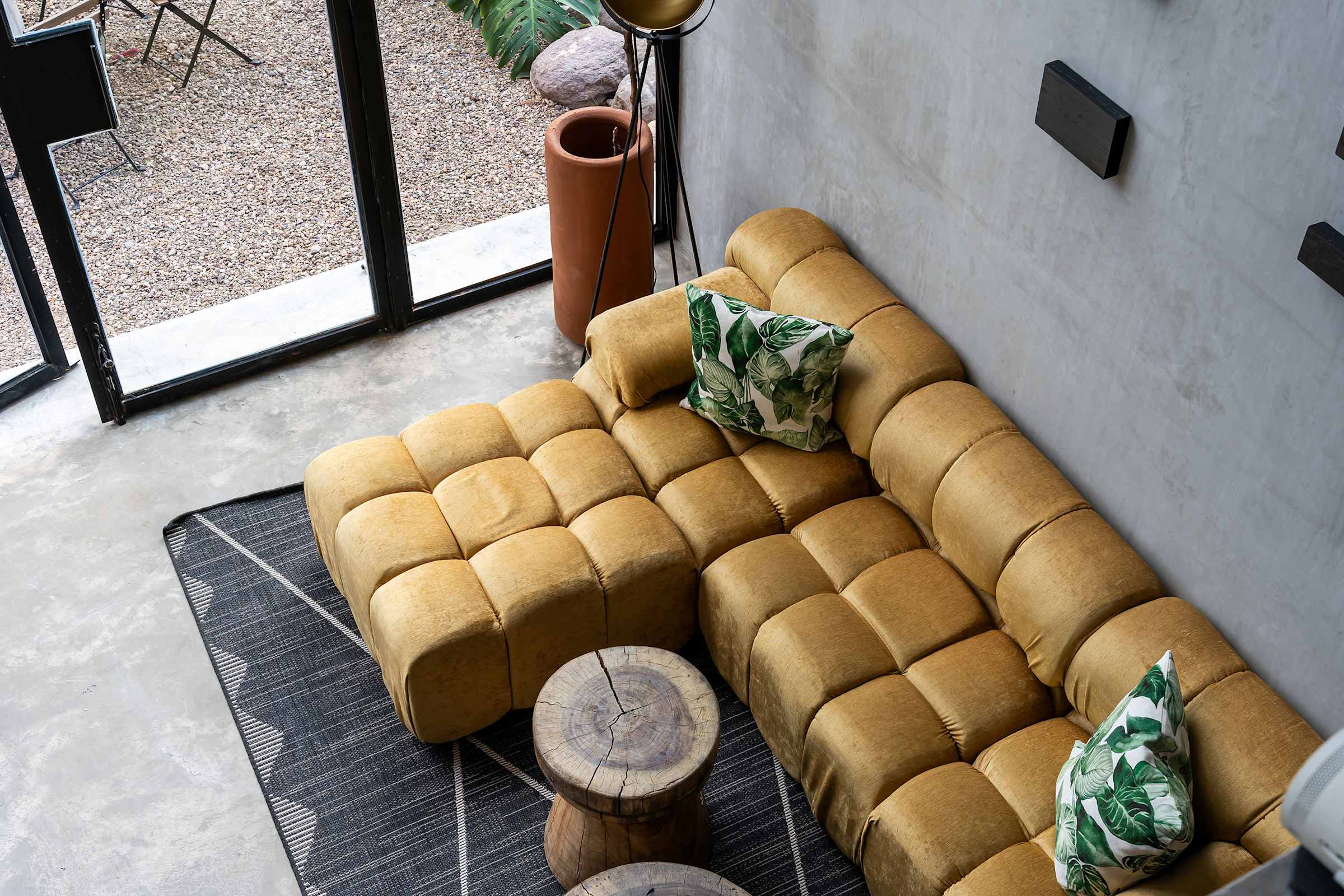CASA DOM: Tranquil Retreat in the Mountain Desert 13
