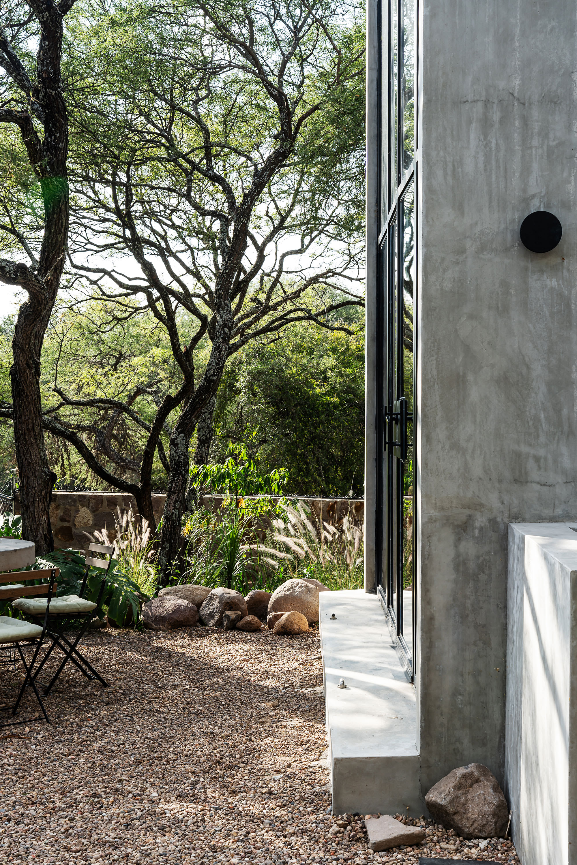 CASA DOM: Tranquil Retreat in the Mountain Desert 36