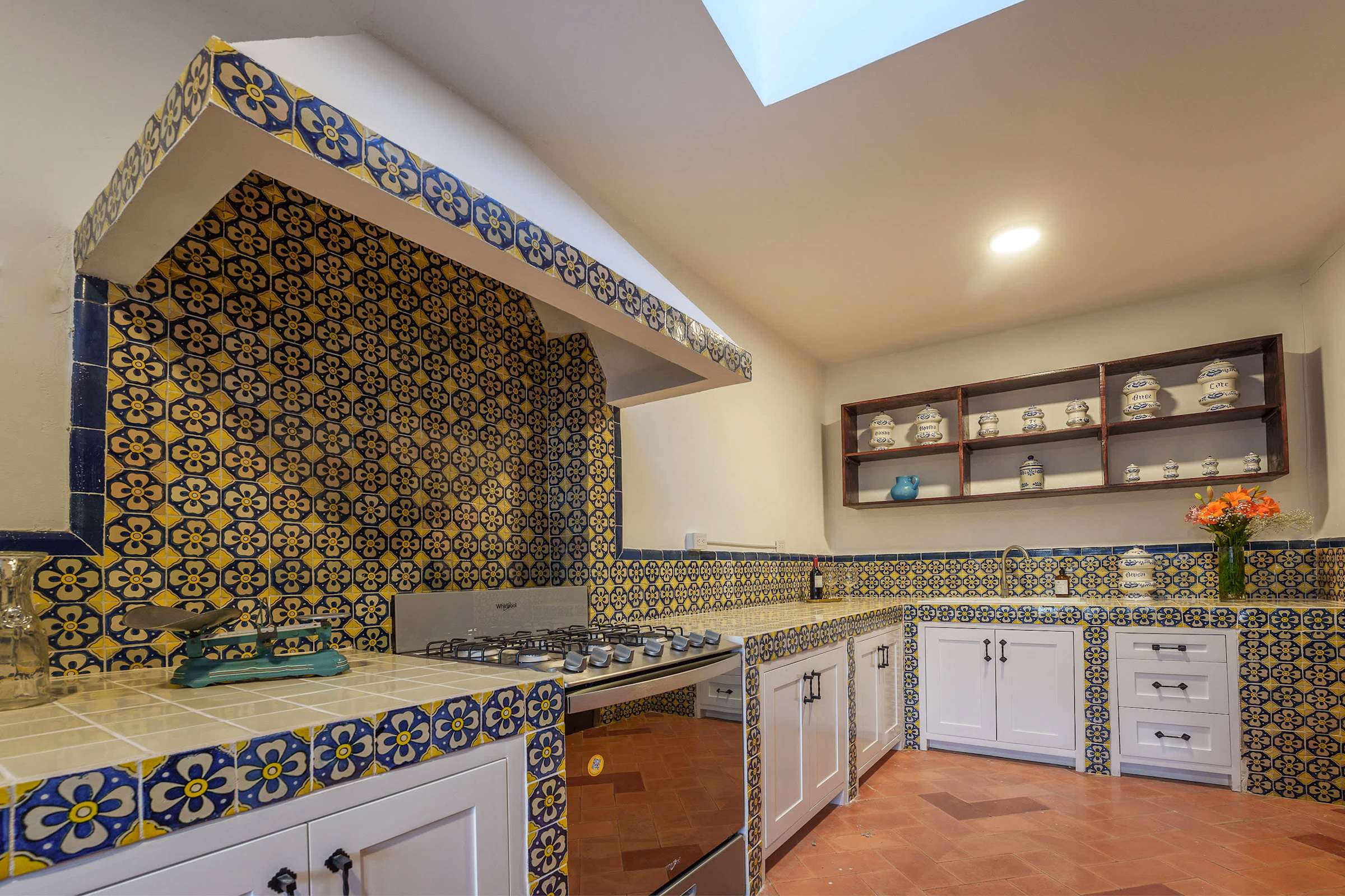 Casa Pedro Vargas: 6BR Estate w/ Hot Tub & Modern Comforts 49