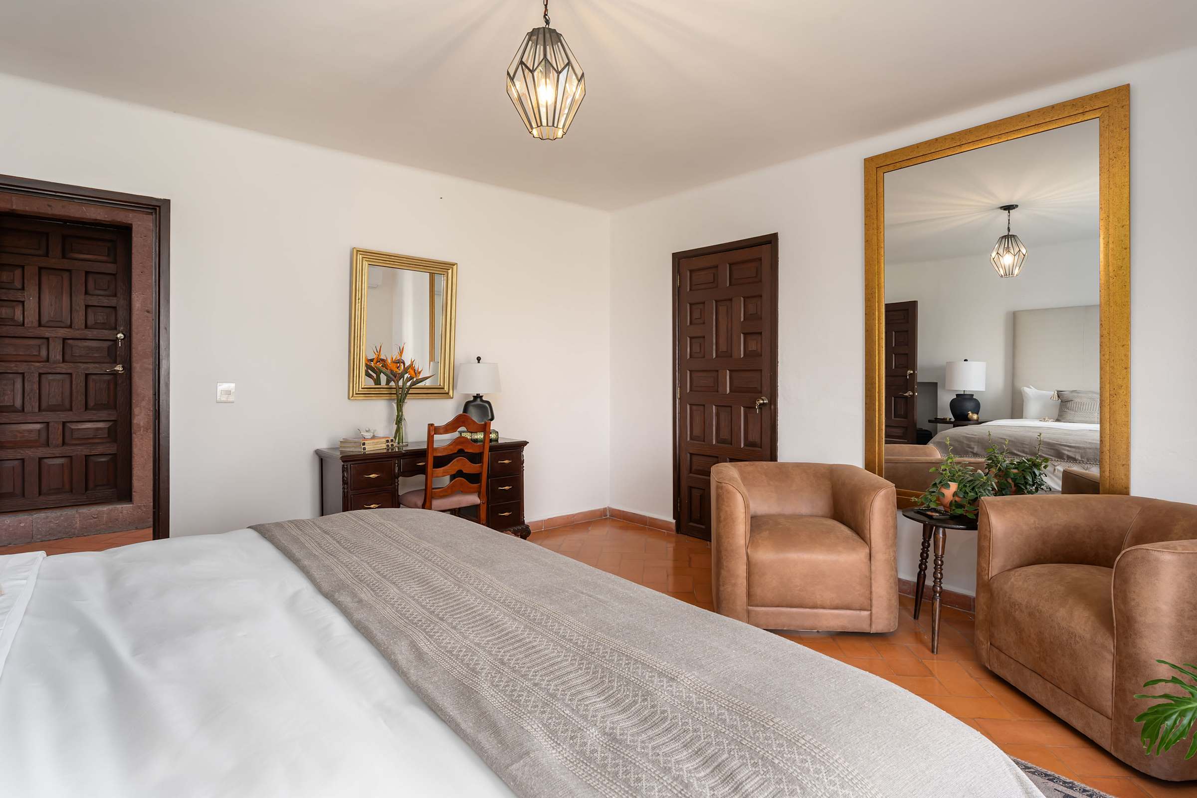 Casa Pedro Vargas: 6BR Estate w/ Hot Tub & Modern Comforts 20