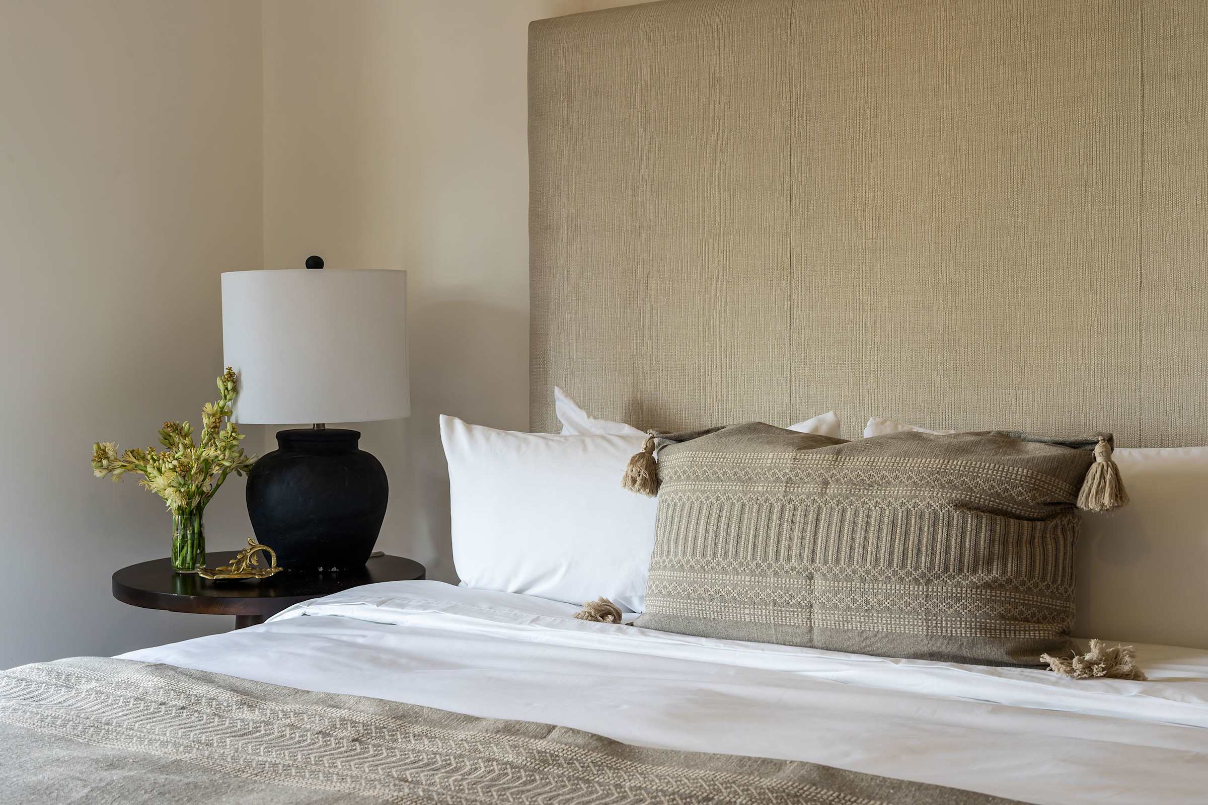 Casa Pedro Vargas: 6BR Estate w/ Hot Tub & Modern Comforts 19