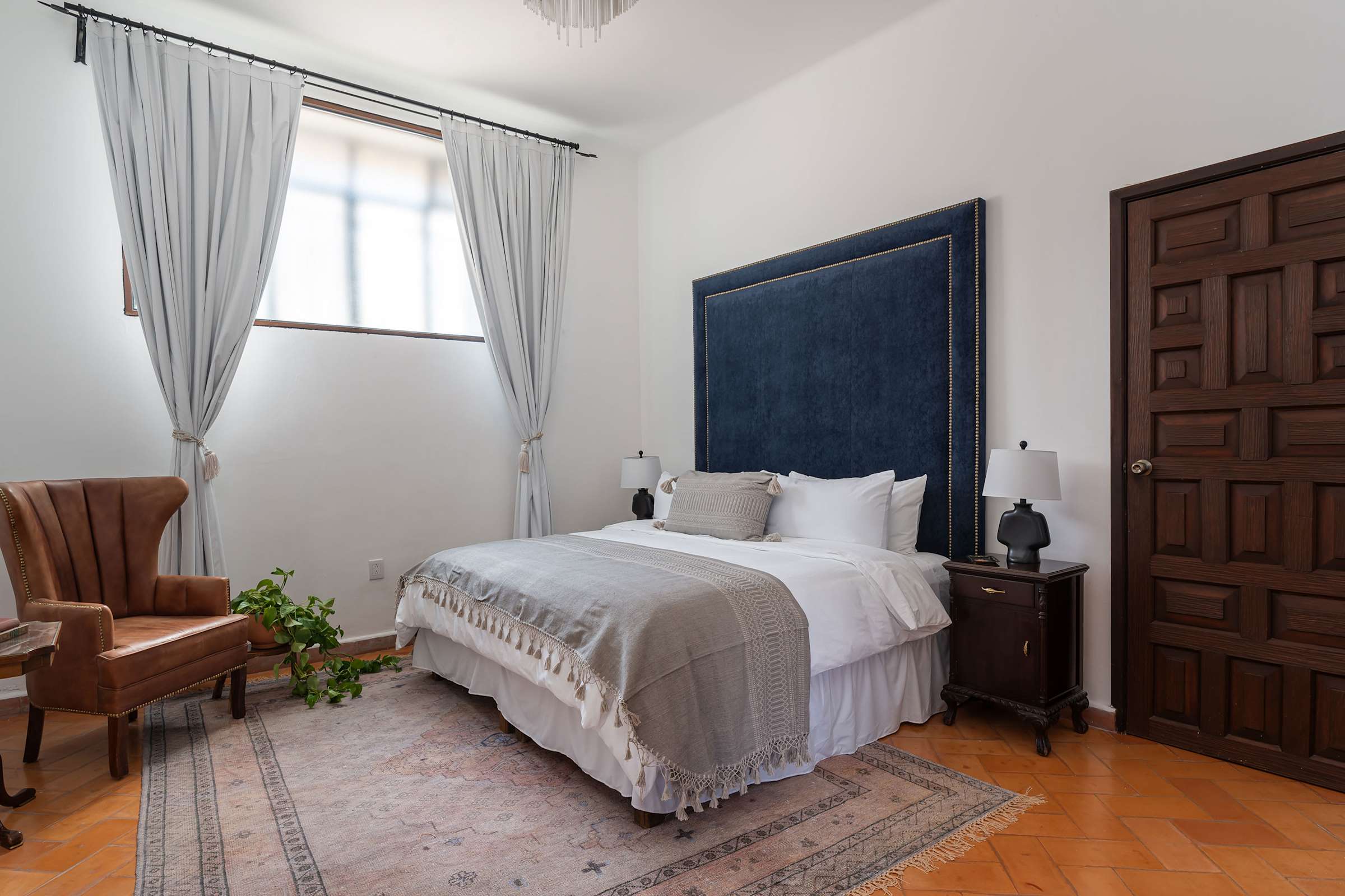 Casa Pedro Vargas: 6BR Estate w/ Hot Tub & Modern Comforts 34