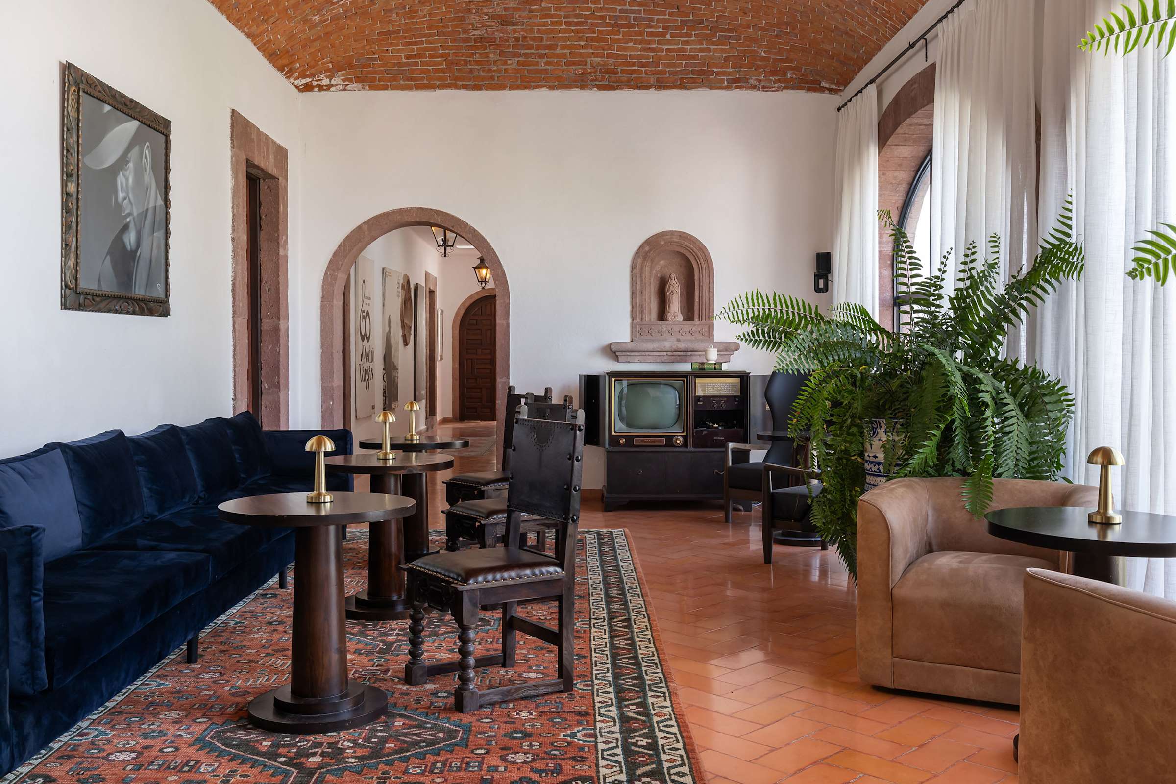 Casa Pedro Vargas: 6BR Estate w/ Hot Tub & Modern Comforts 8