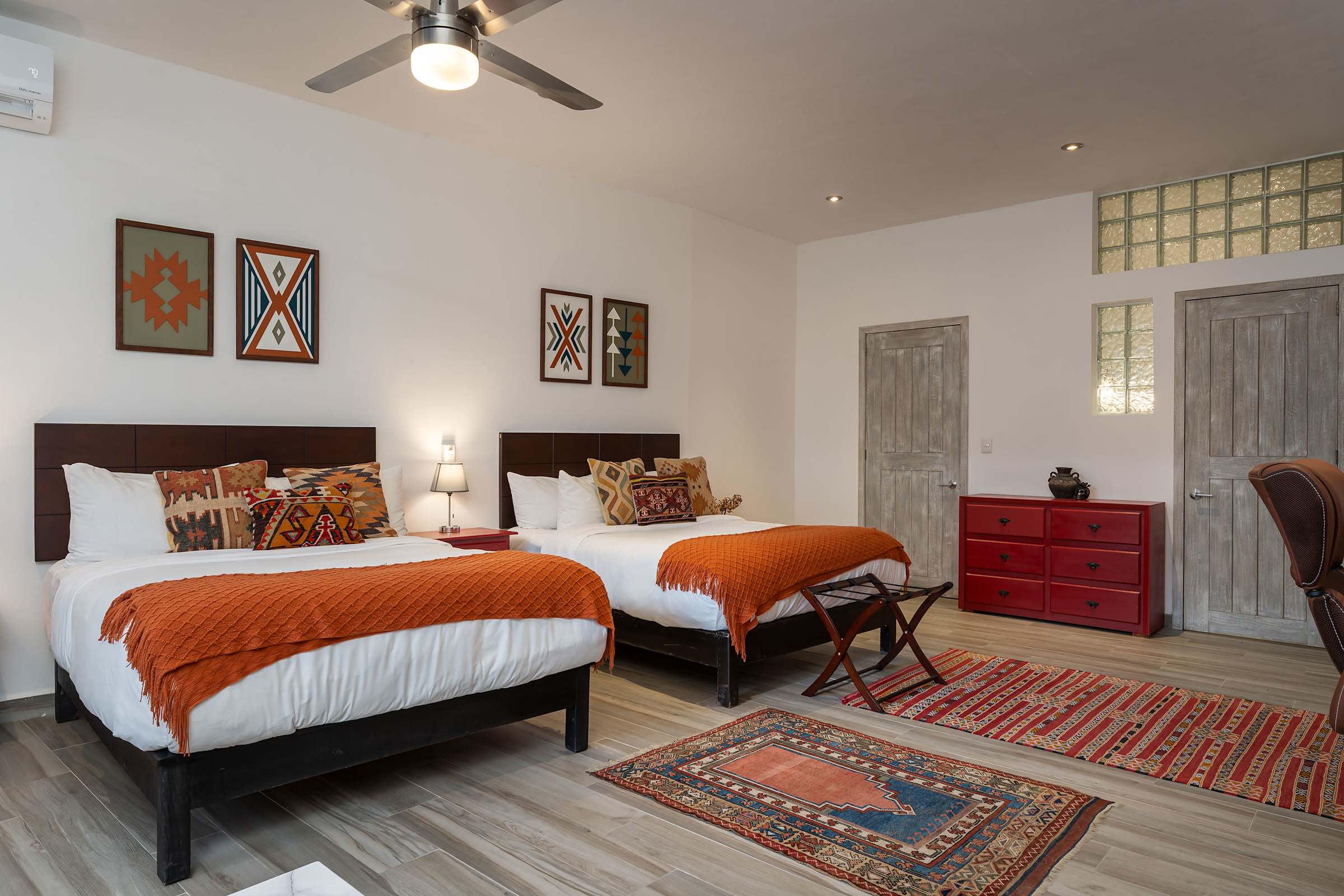 Casa Blanca, 2BR Modern Home with Rooftop Views 22