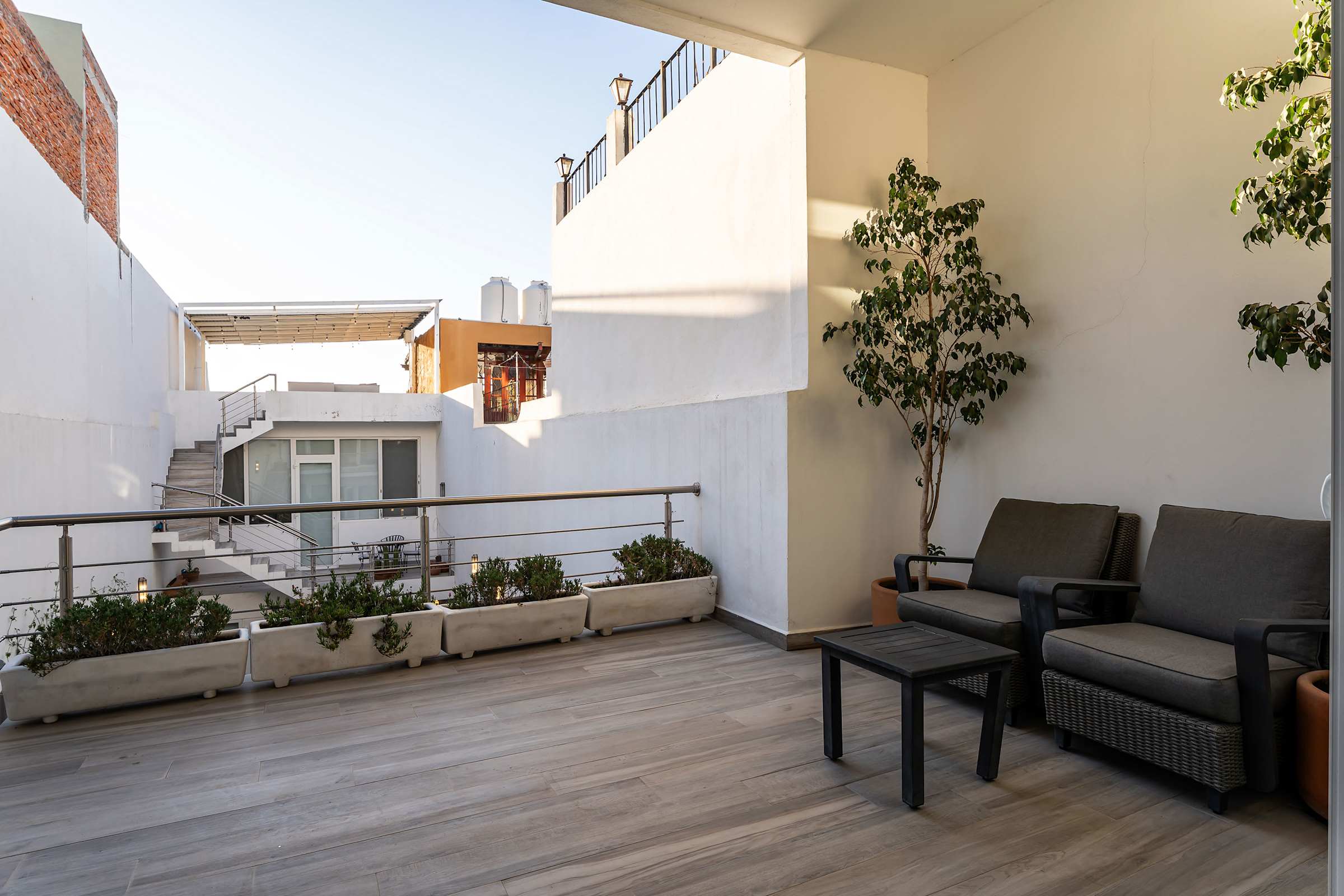 Casa Blanca, 2BR Modern Home with Rooftop Views 28