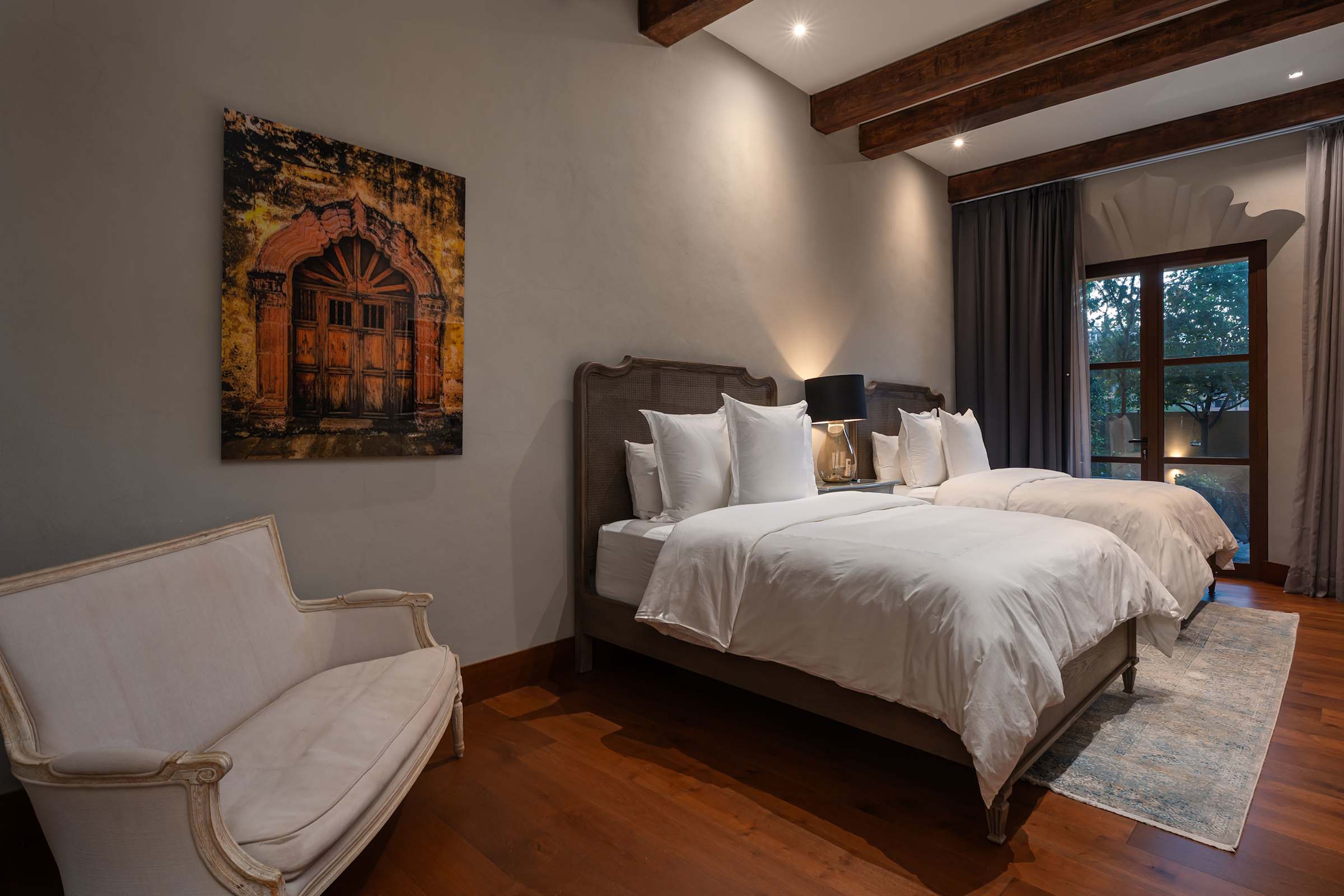 Casa Faroles, Designer 7BR Villa with Pool Jacuzzi & Full Staff · photo 41