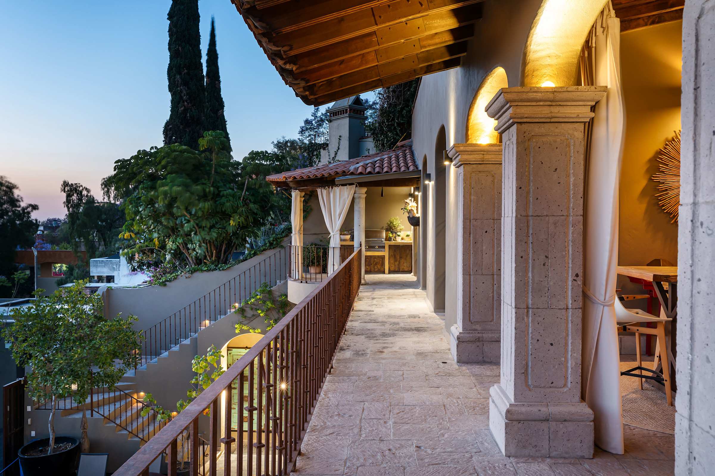 Casa Faroles, Designer 7BR Villa with Pool Jacuzzi & Full Staff · photo 57