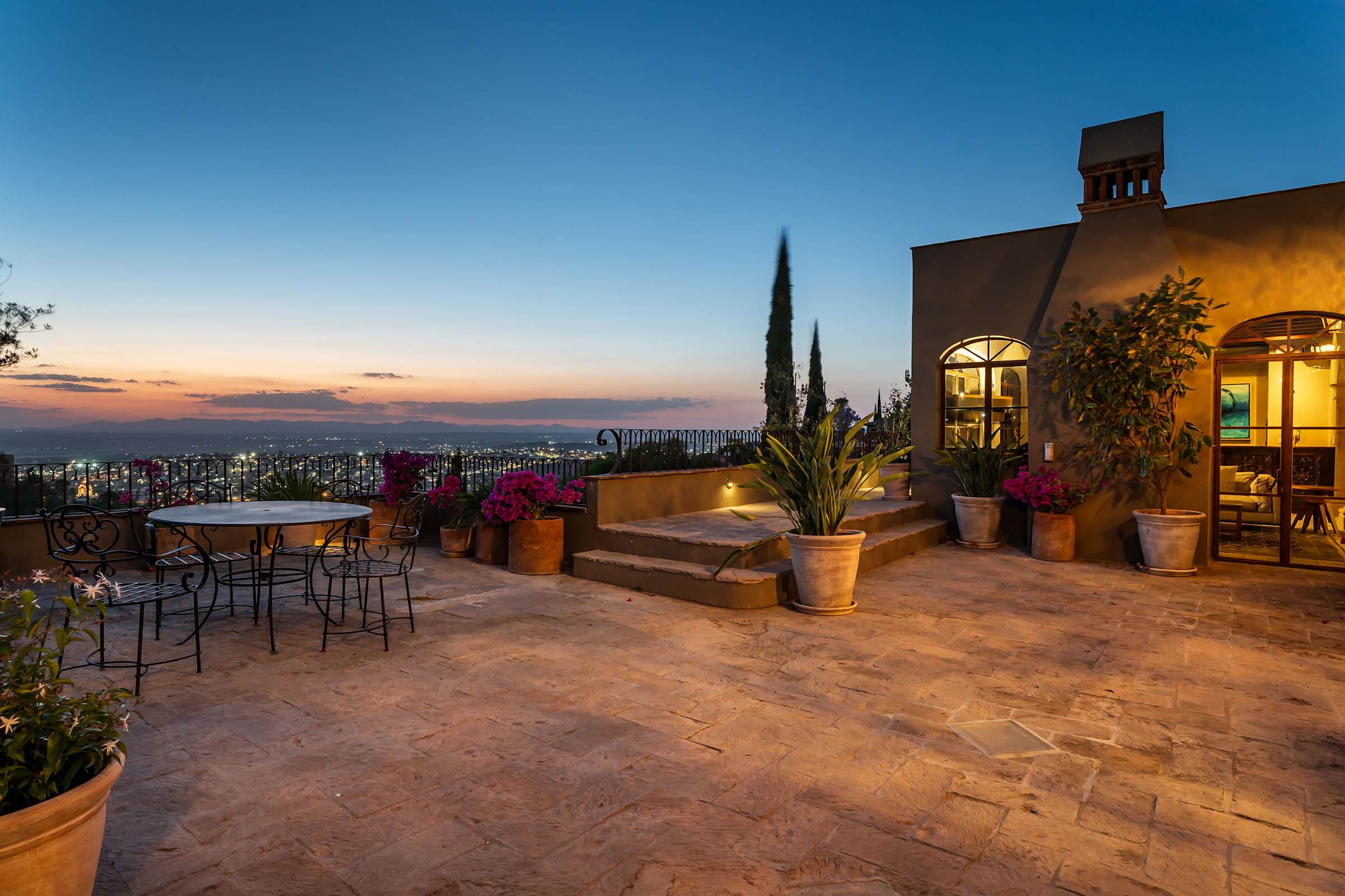 Casa Faroles, Designer 7BR Villa with Pool Jacuzzi & Full Staff · photo 72