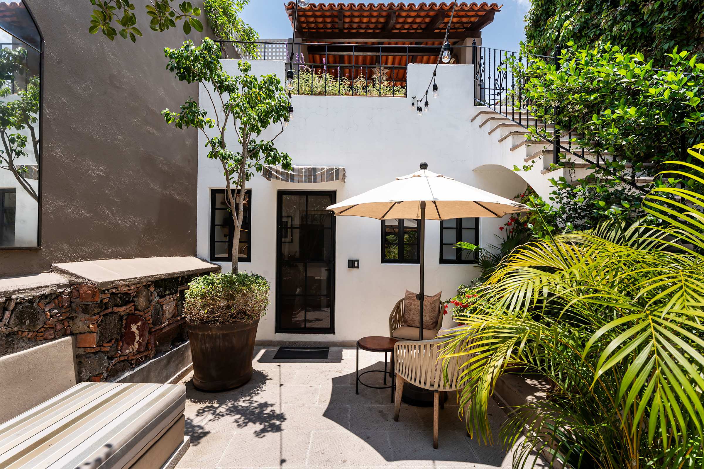 Casa Jari, 2BR Centro Home with Rooftop Terrace 5