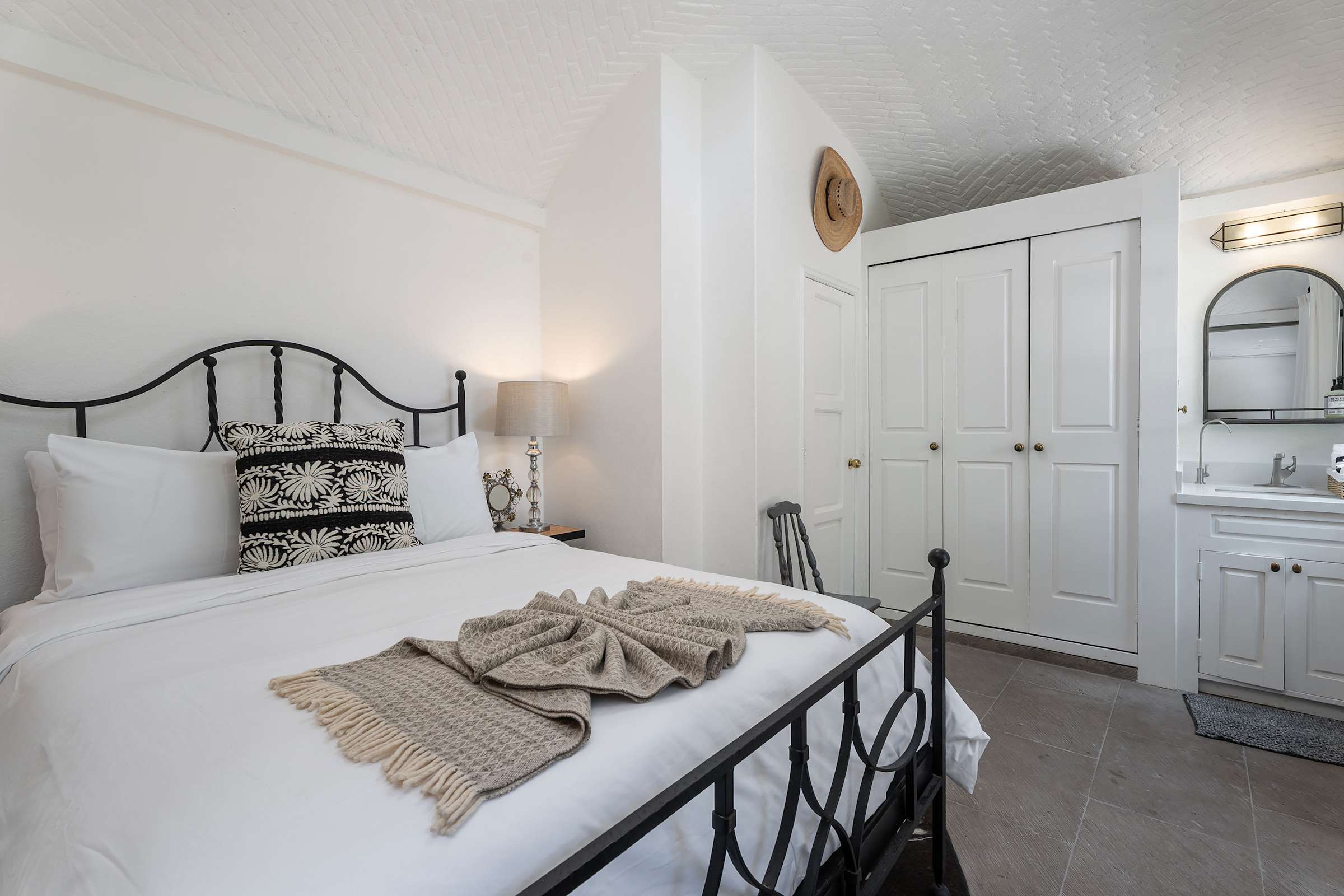 Casa Jari, 2BR Centro Home with Rooftop Terrace 24