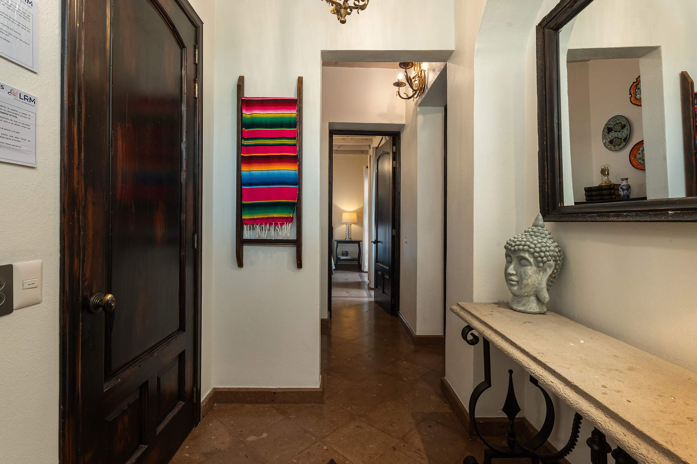 Casa Elegante, 3BR Modern Retreat in Centro 18
