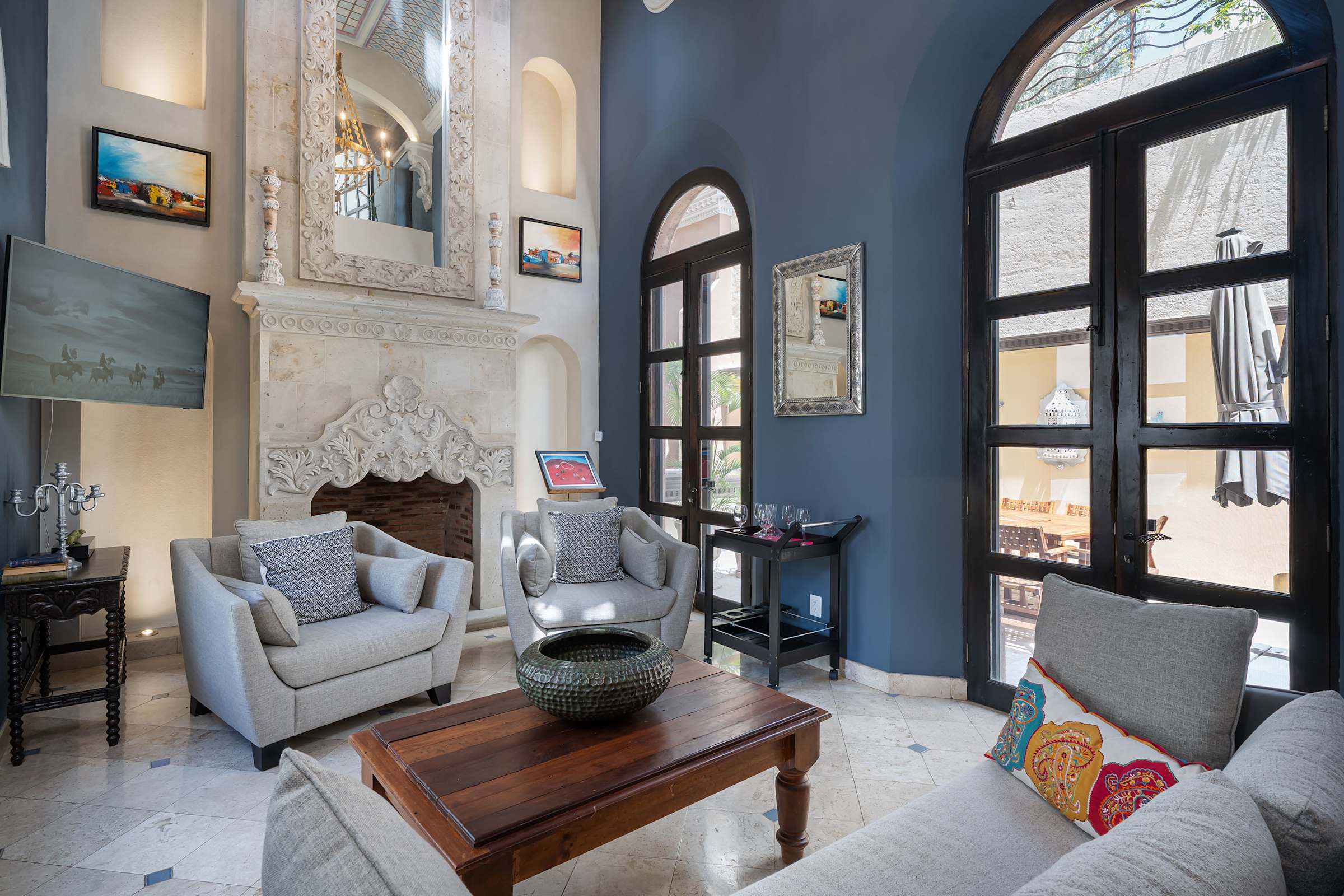 Casa Elegante, 3BR Modern Retreat in Centro 35