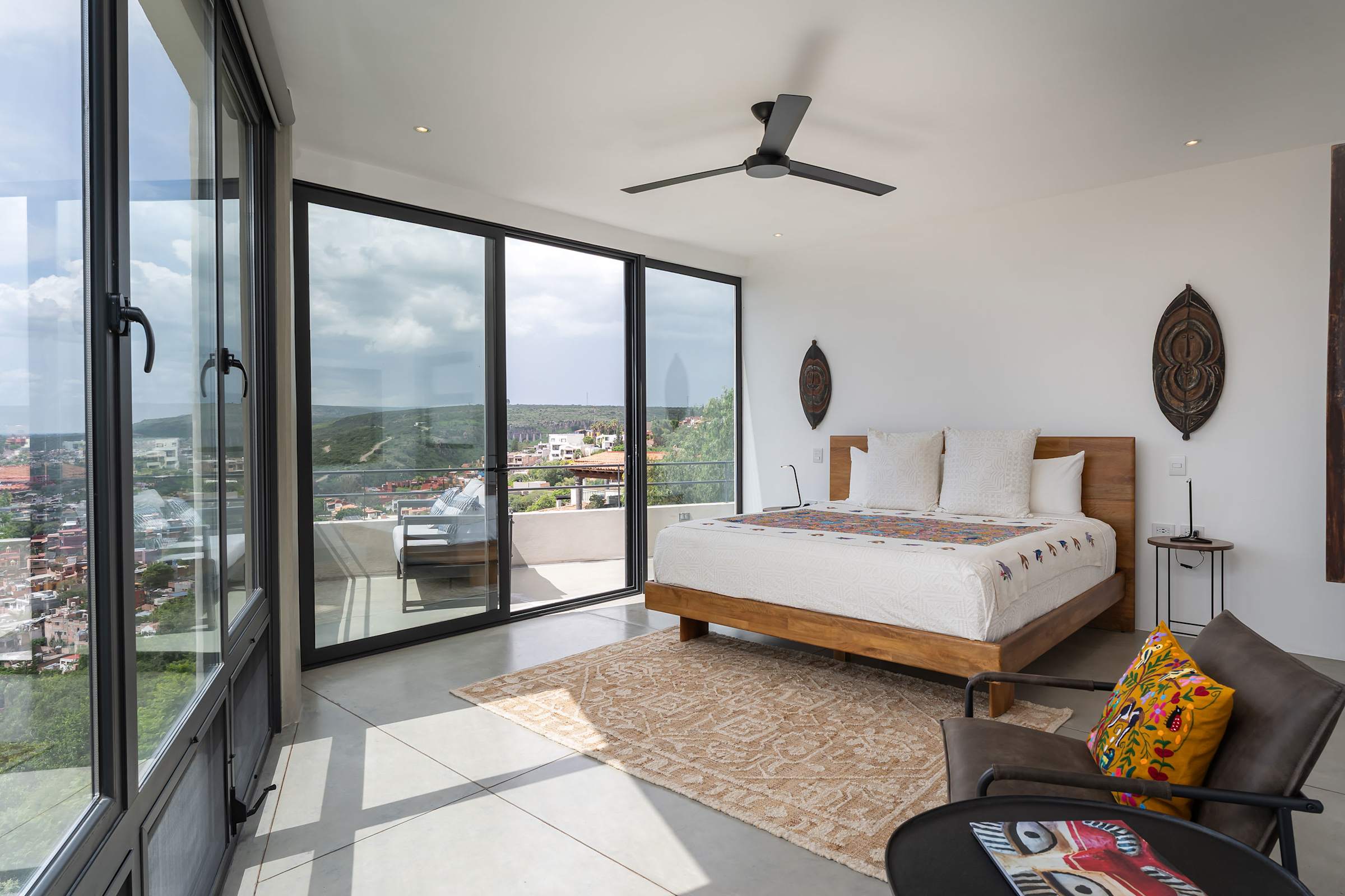 Casa Altamira: Stylish 1BR w/ City Views in Centro 7