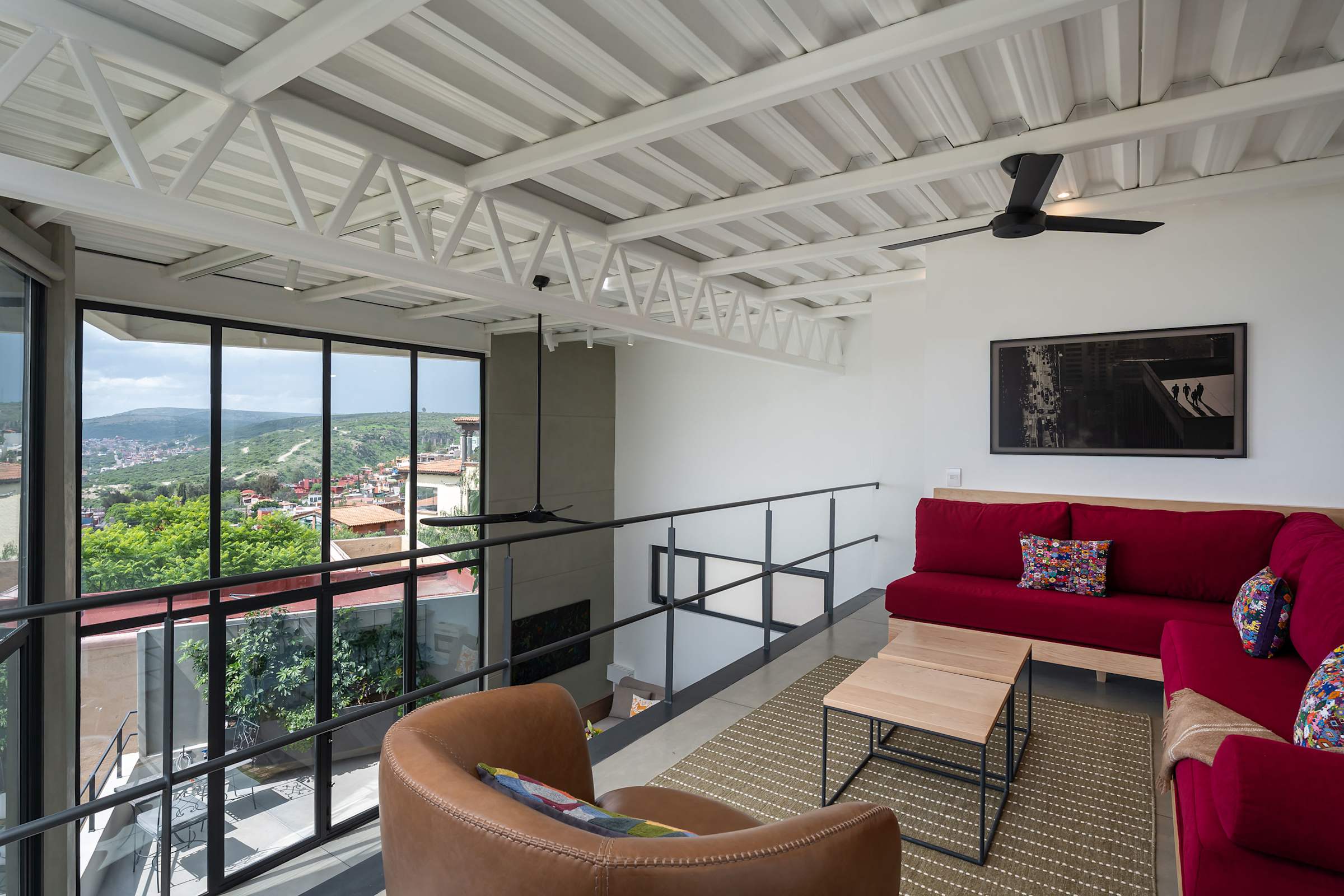 Casa Altamira: Stylish 1BR w/ City Views in Centro 18