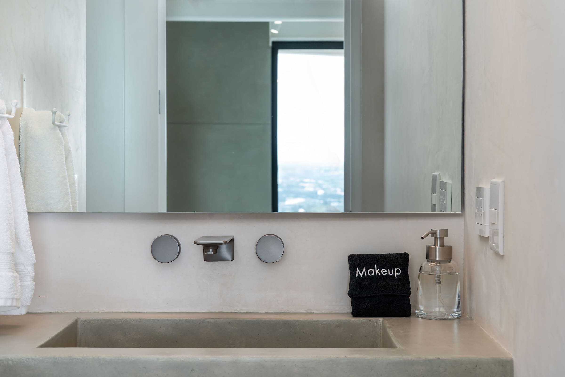Casa Altamira: Stylish 1BR w/ City Views in Centro 24