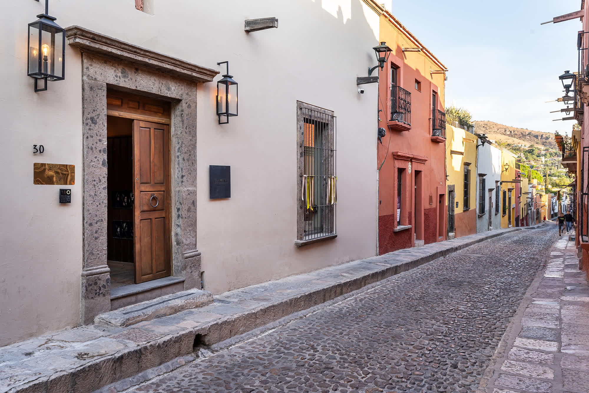 Le Cottage 2BR Penthouse with Parroquia Views 36