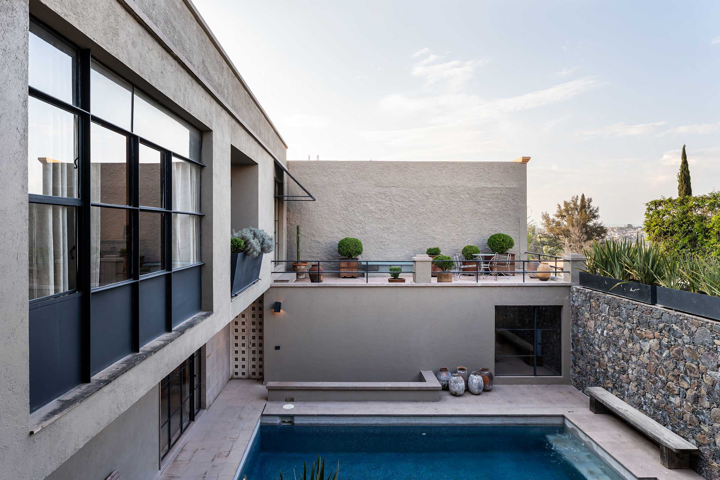 The Glasshouse — Contemporary 5BR w/Pool & Rooftop 31