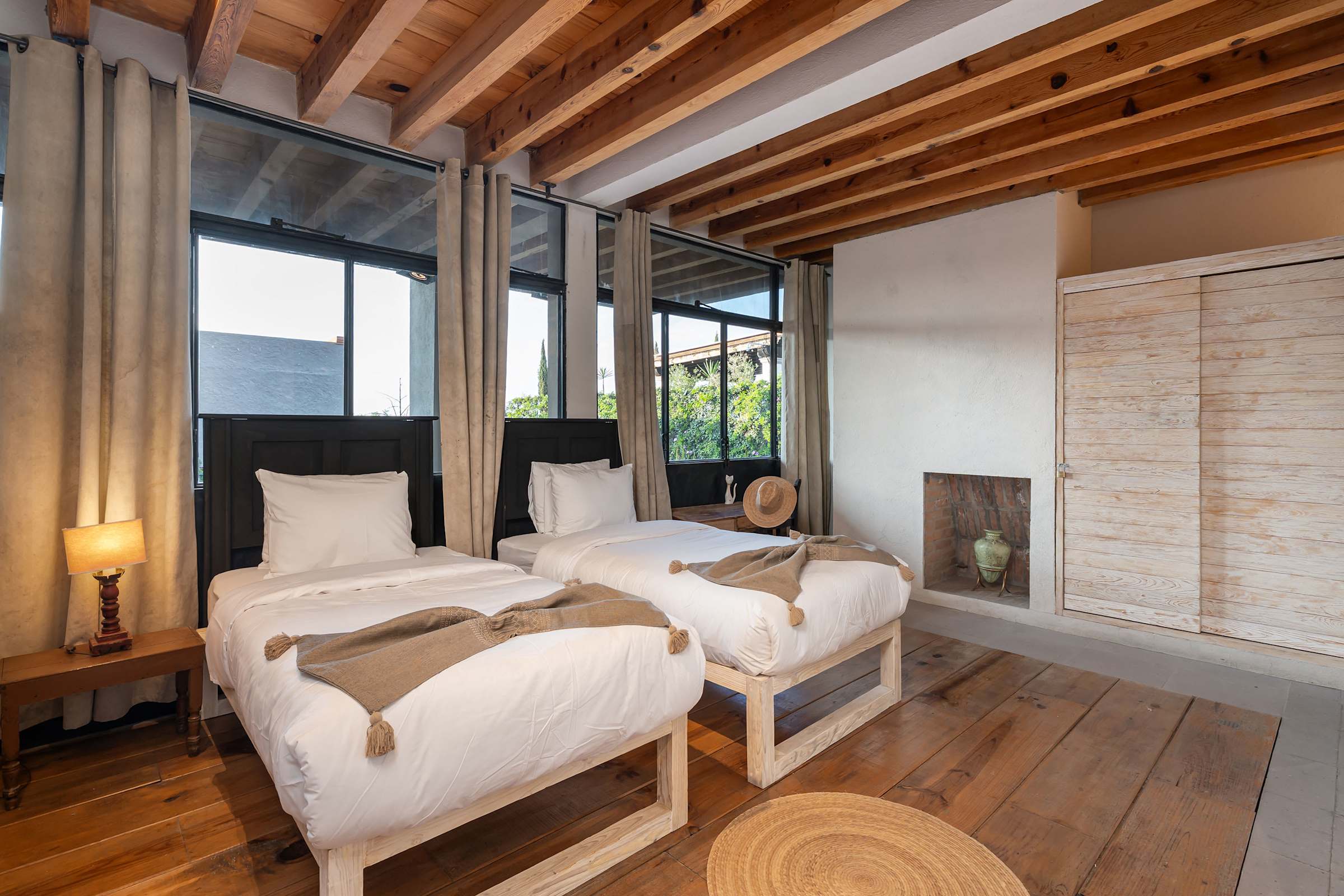 The Glasshouse — Contemporary 5BR w/Pool & Rooftop 39