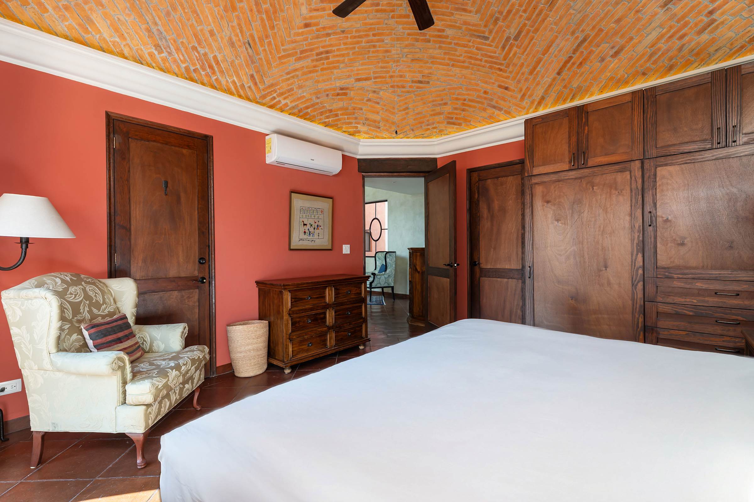 3BR Guadalupe Home with Rooftop & Elevator, Flat Walk to Centro 15