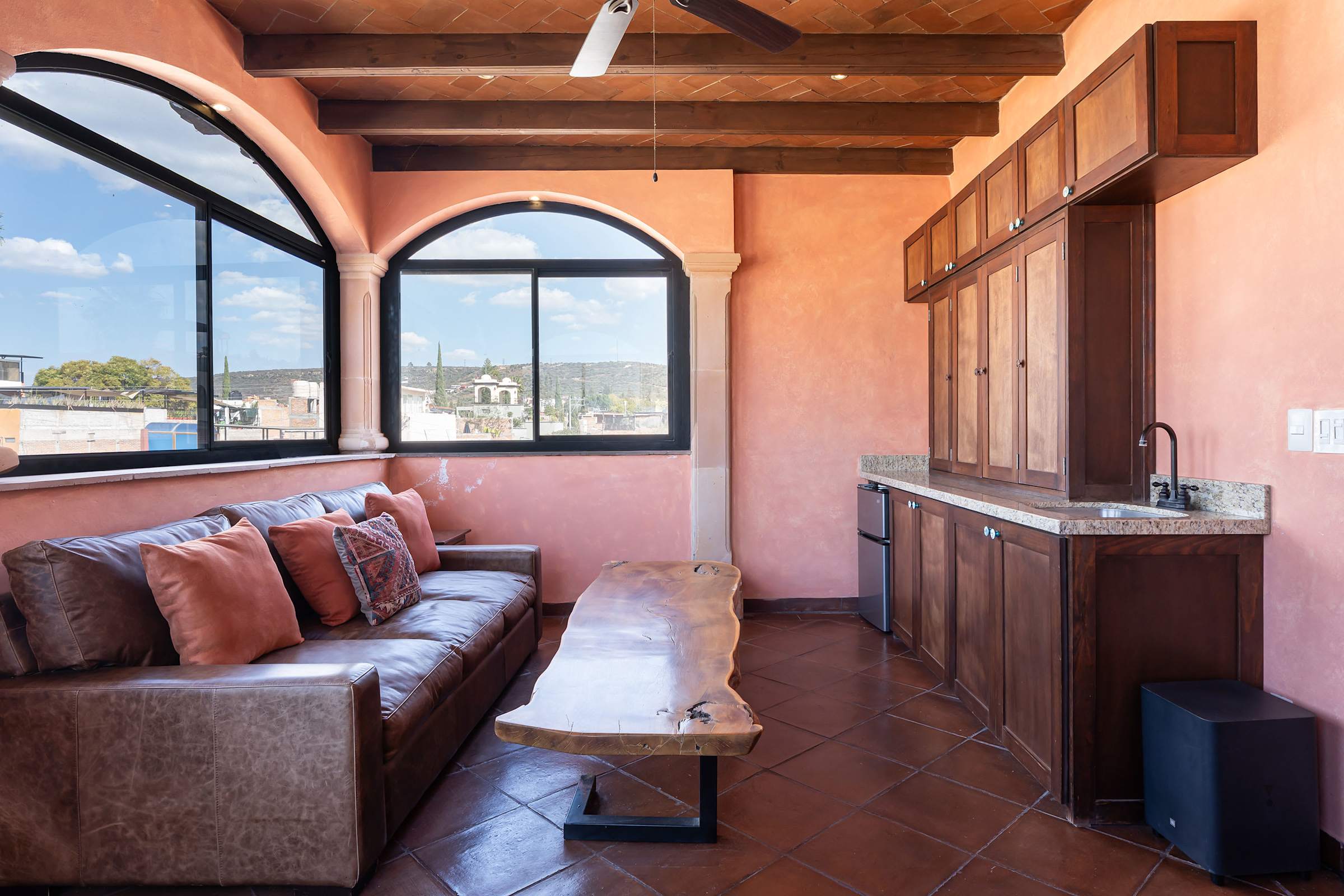 3BR Guadalupe Home with Rooftop & Elevator, Flat Walk to Centro 33