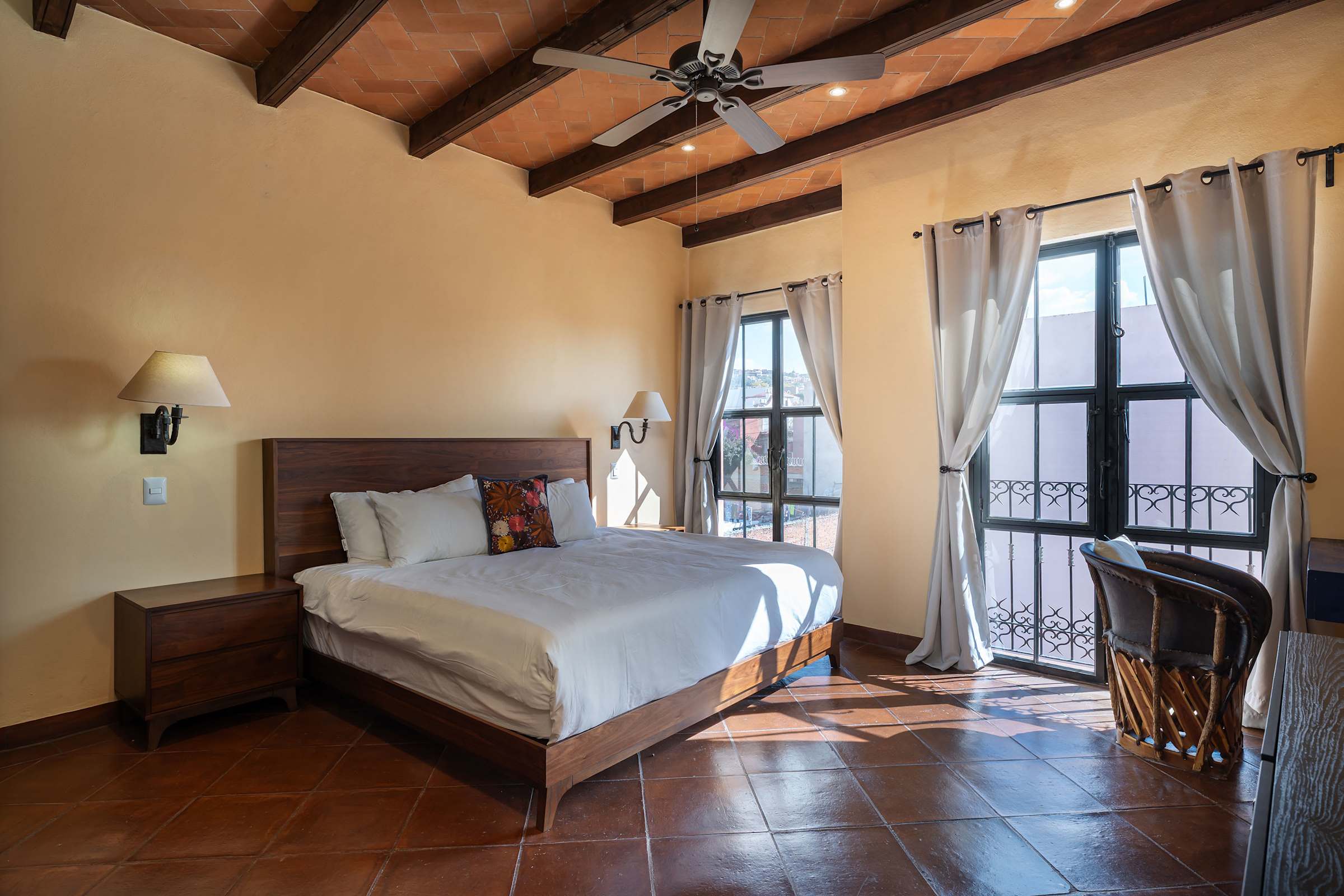 3BR Guadalupe Home with Rooftop & Elevator, Flat Walk to Centro 18